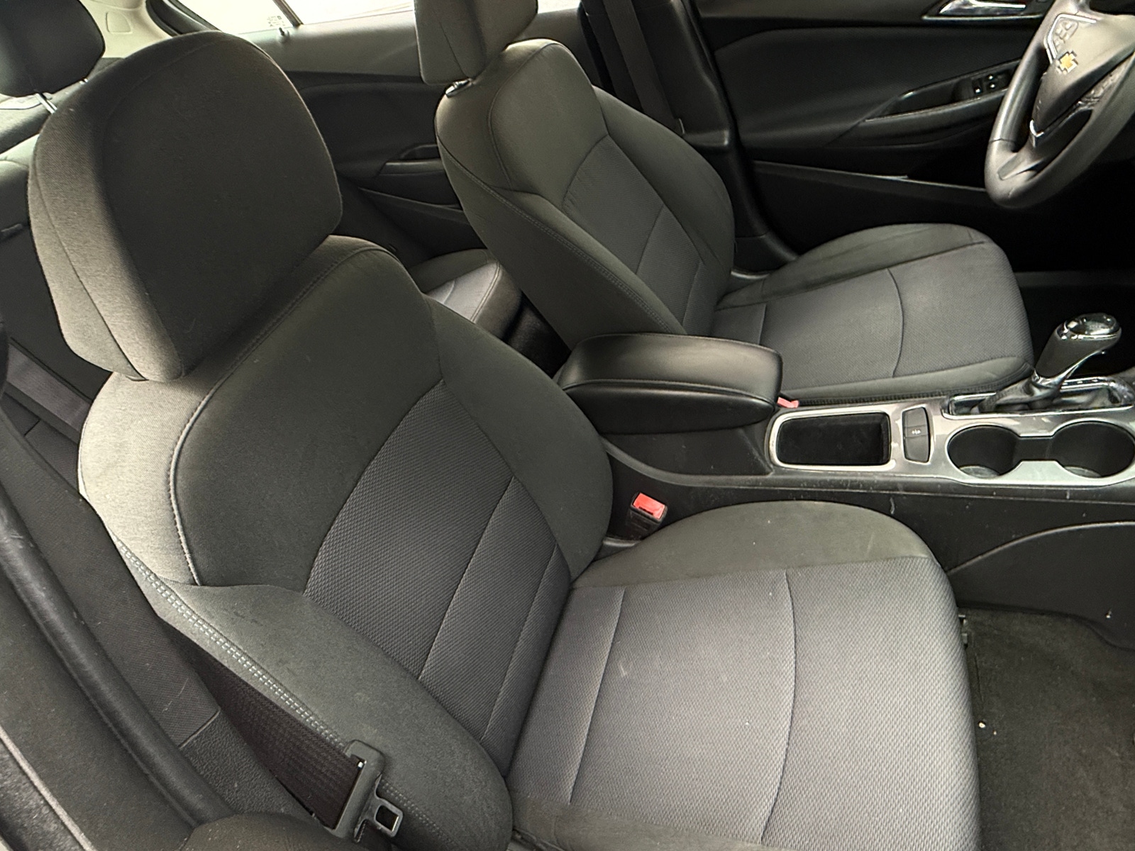 Thumbnail: 2016 Chevrolet Cruze - 2