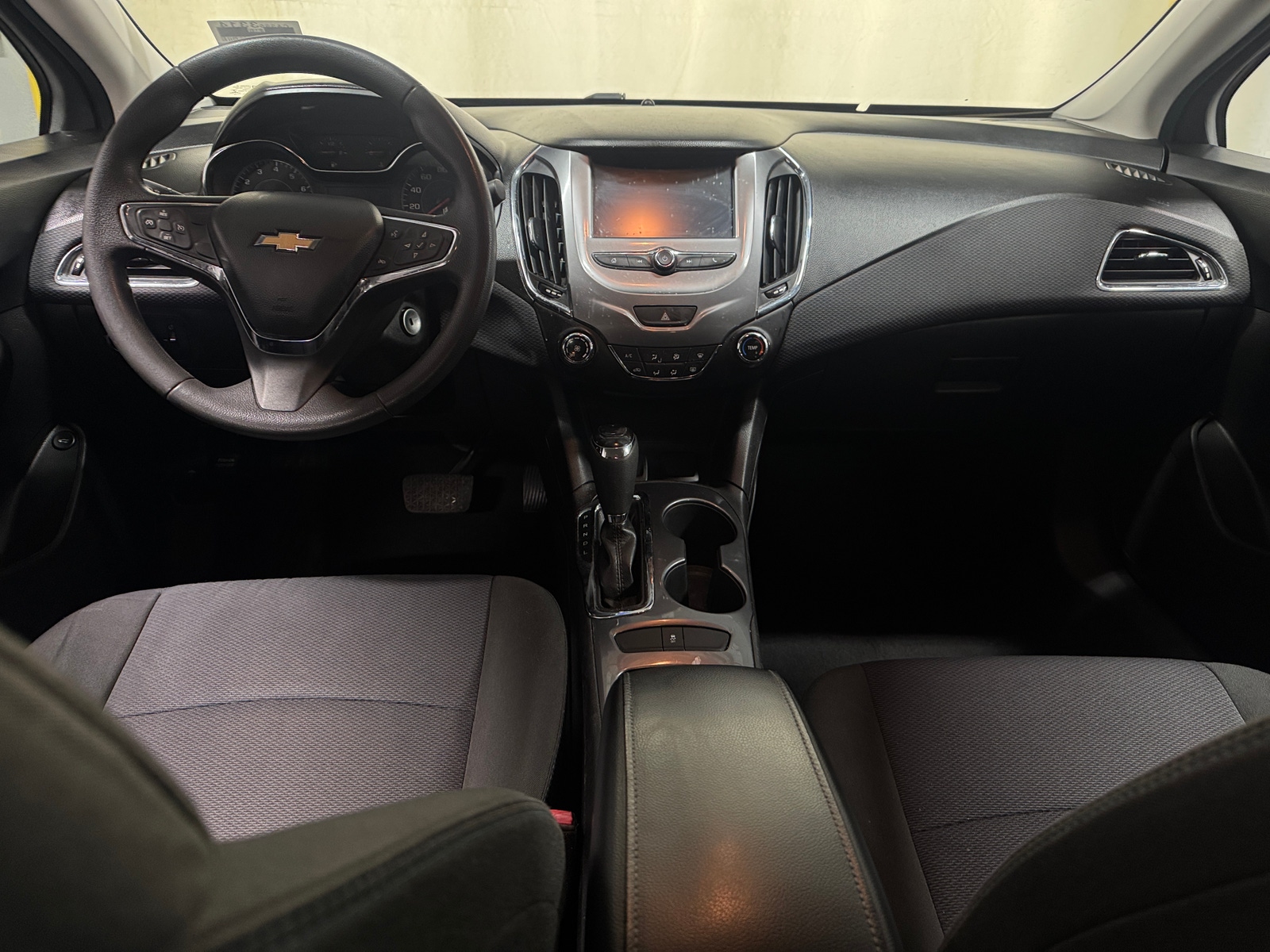 Thumbnail: 2016 Chevrolet Cruze - 3