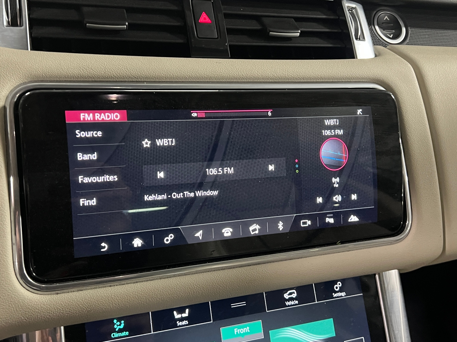 Thumbnail: 2022 Land Rover Range Rover Sport - 3