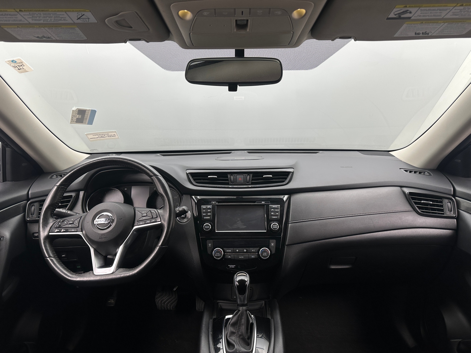 Thumbnail: 2017 Nissan Rogue - 3