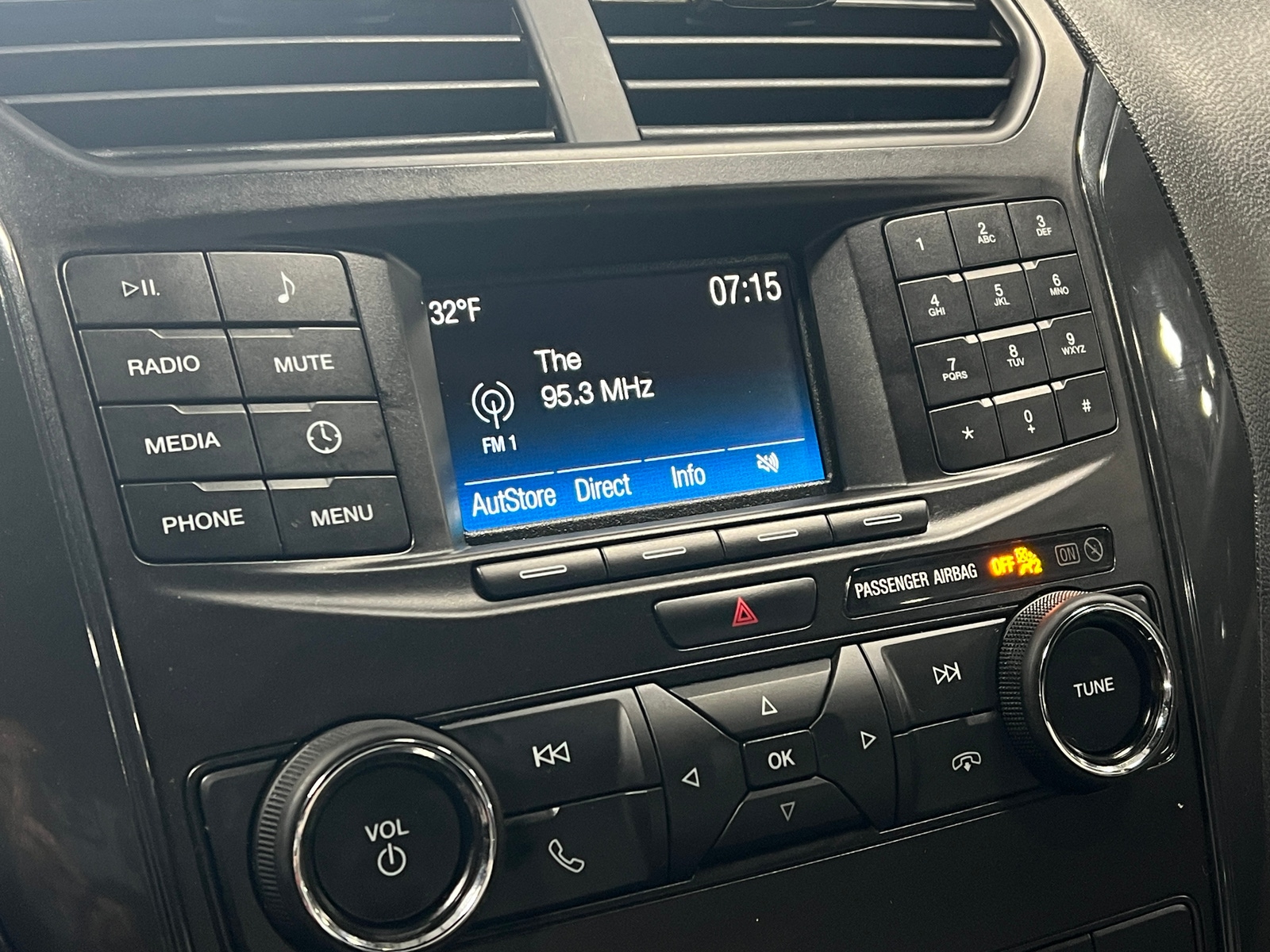 Thumbnail: 2018 Ford Explorer - 4