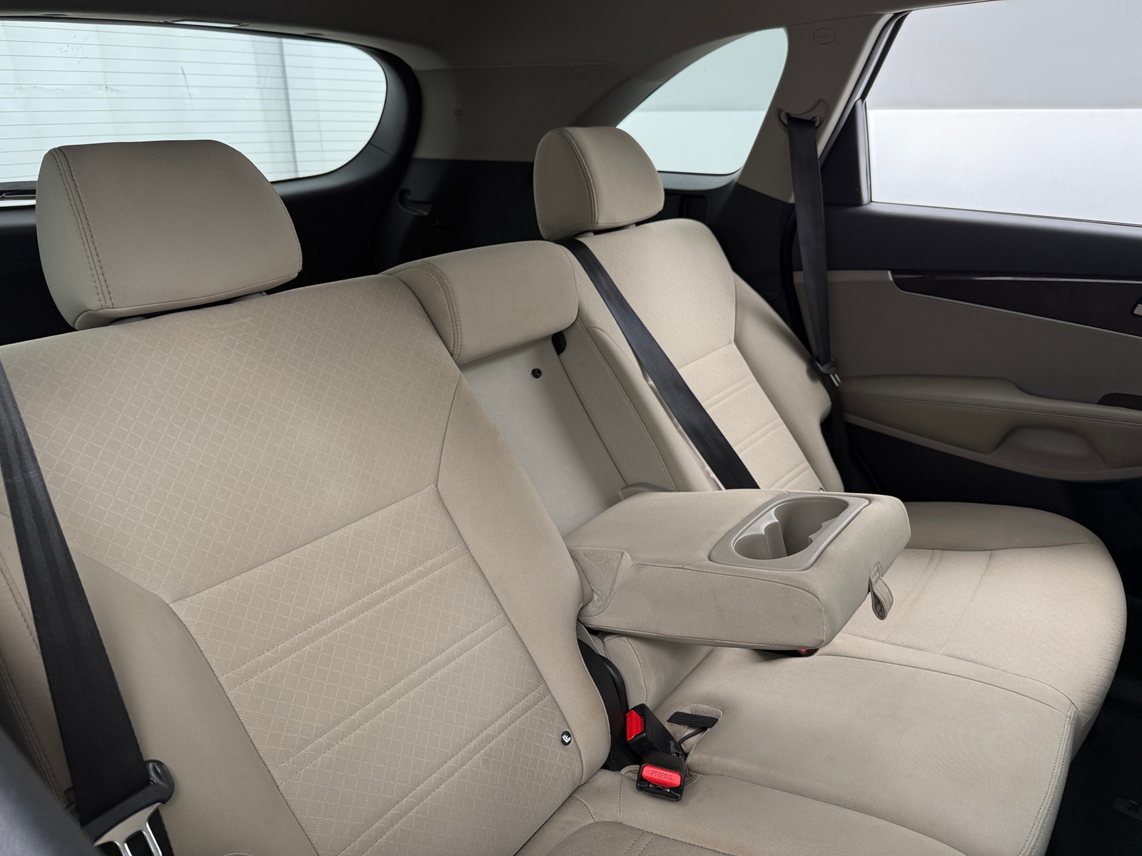 Thumbnail: 2016 Kia Sorento - 6