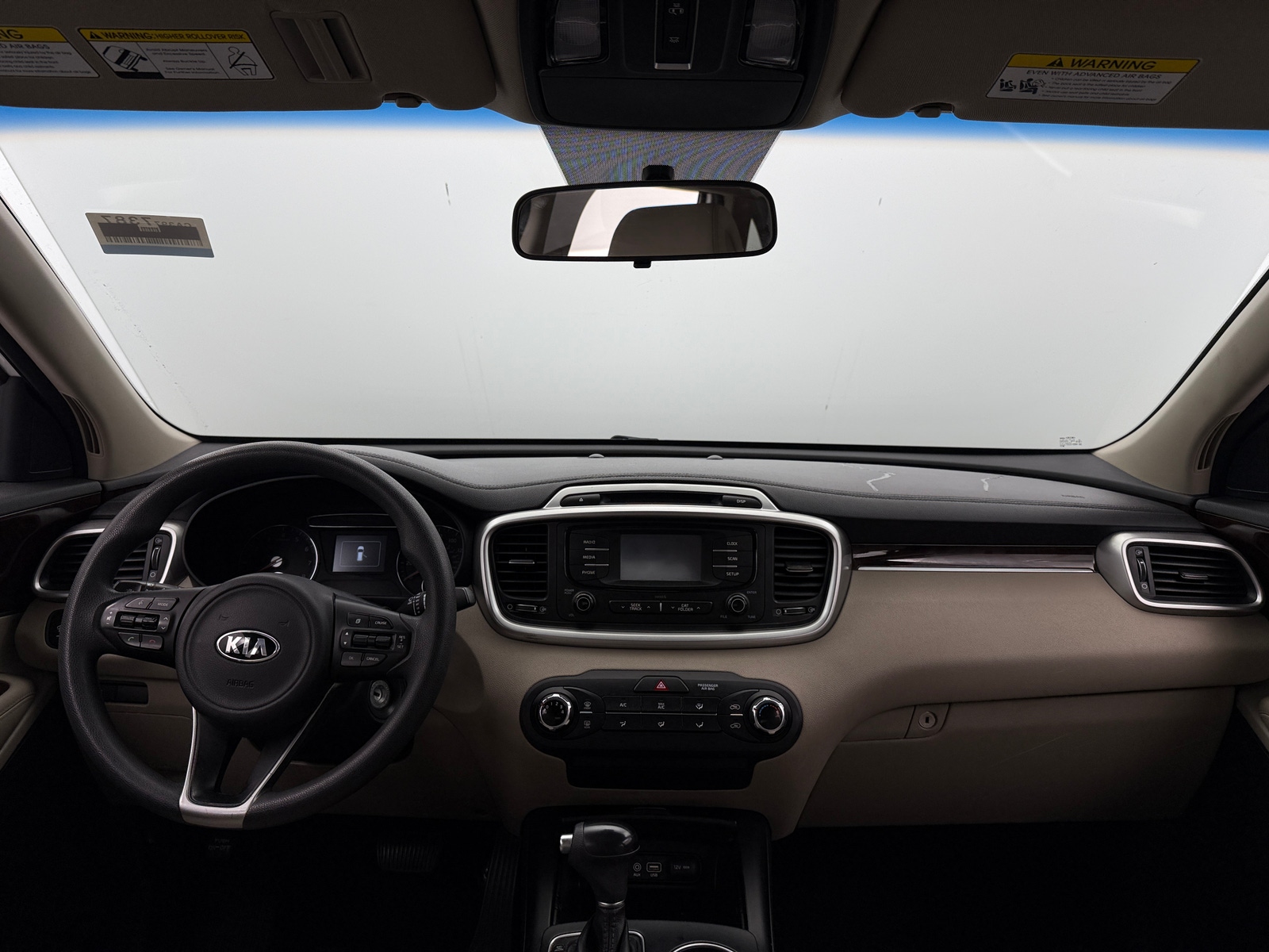 Thumbnail: 2016 Kia Sorento - 3