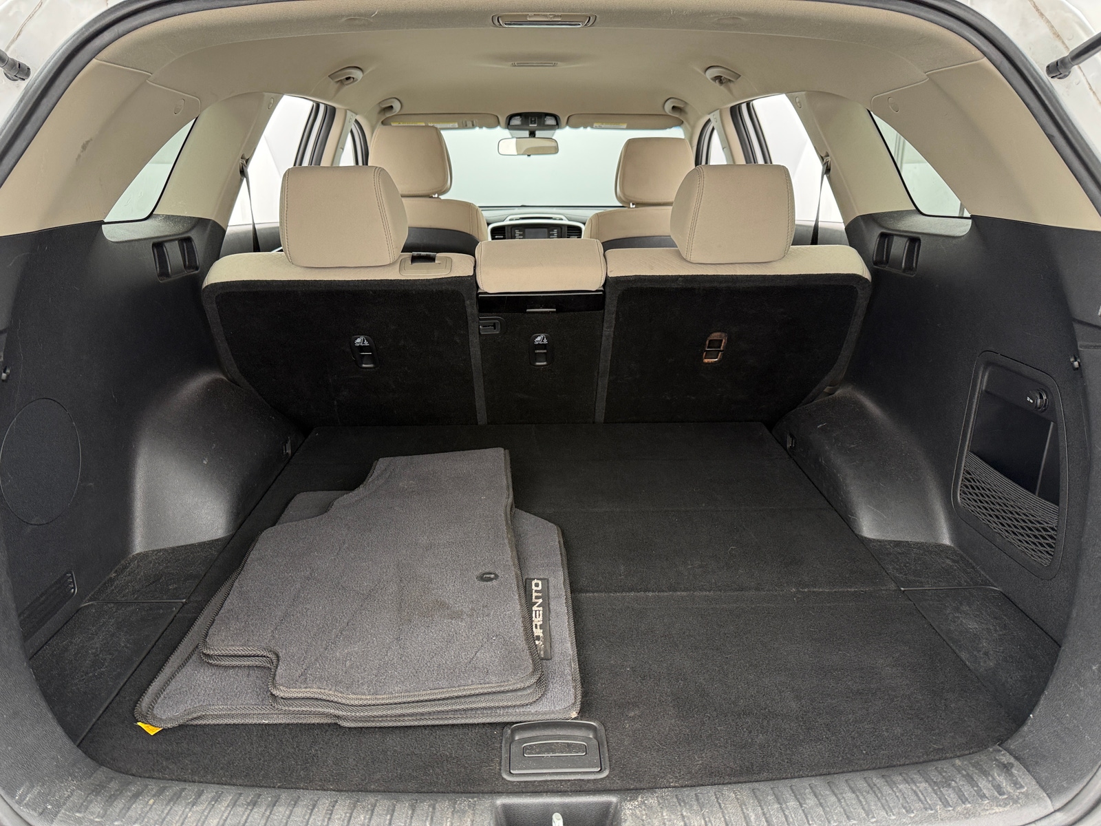 Thumbnail: 2016 Kia Sorento - 7