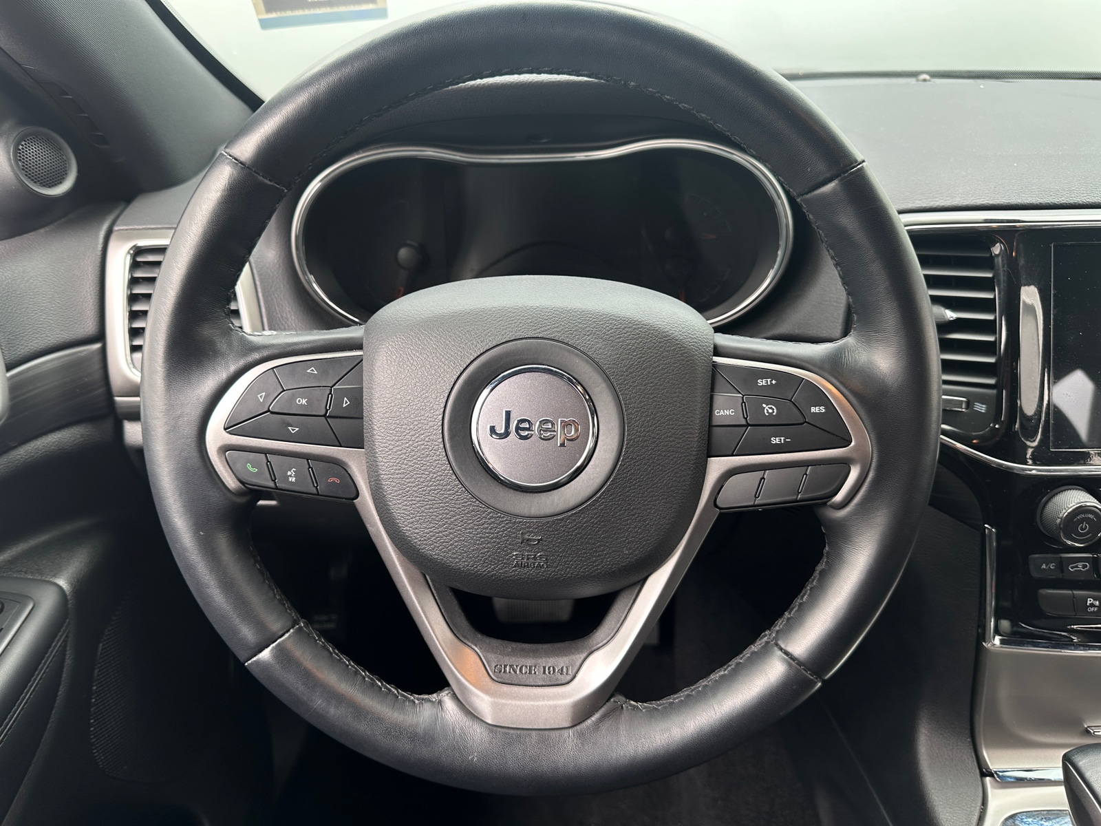 Thumbnail: 2021 Jeep Grand Cherokee - 4