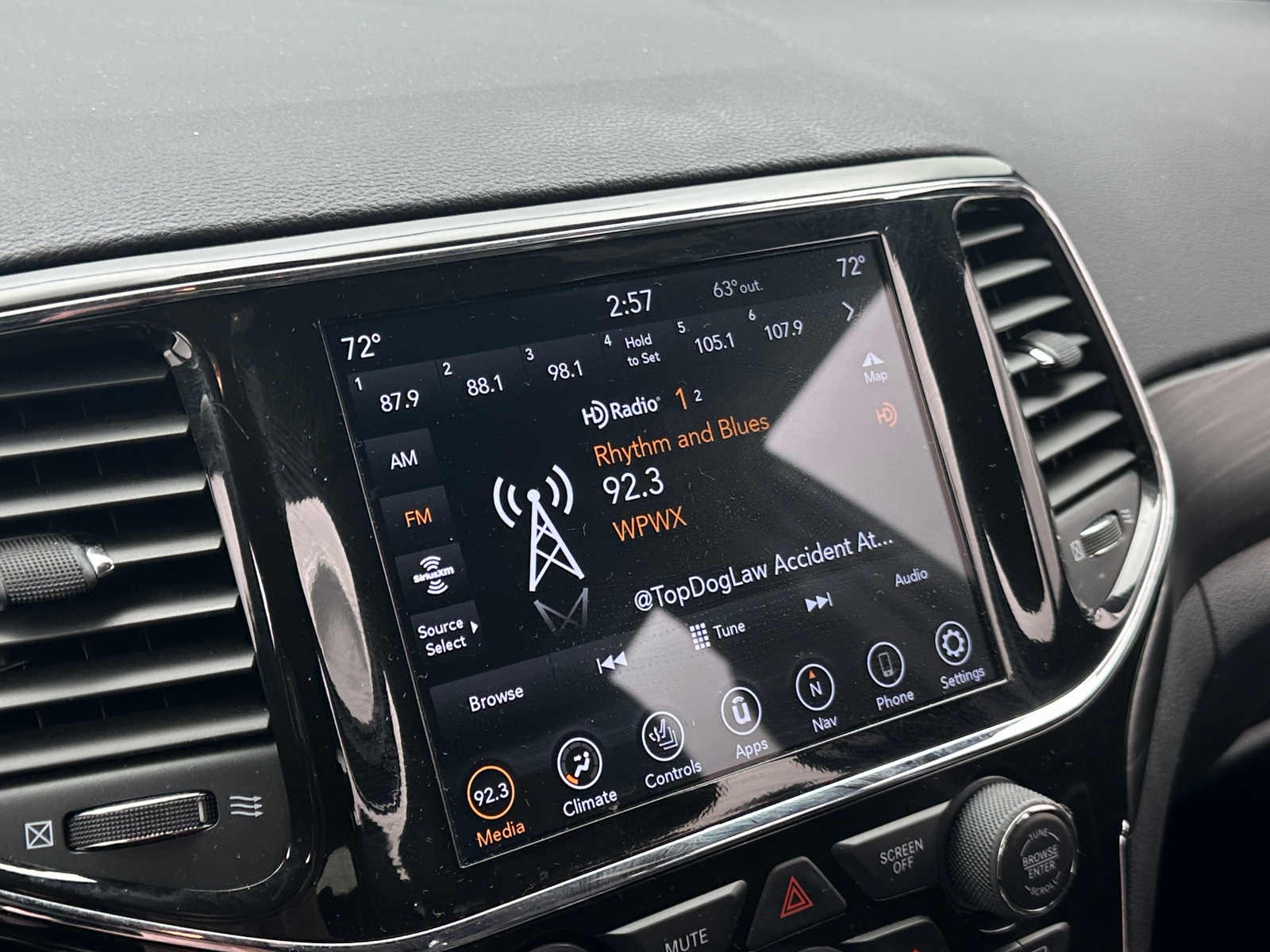 Thumbnail: 2021 Jeep Grand Cherokee - 3