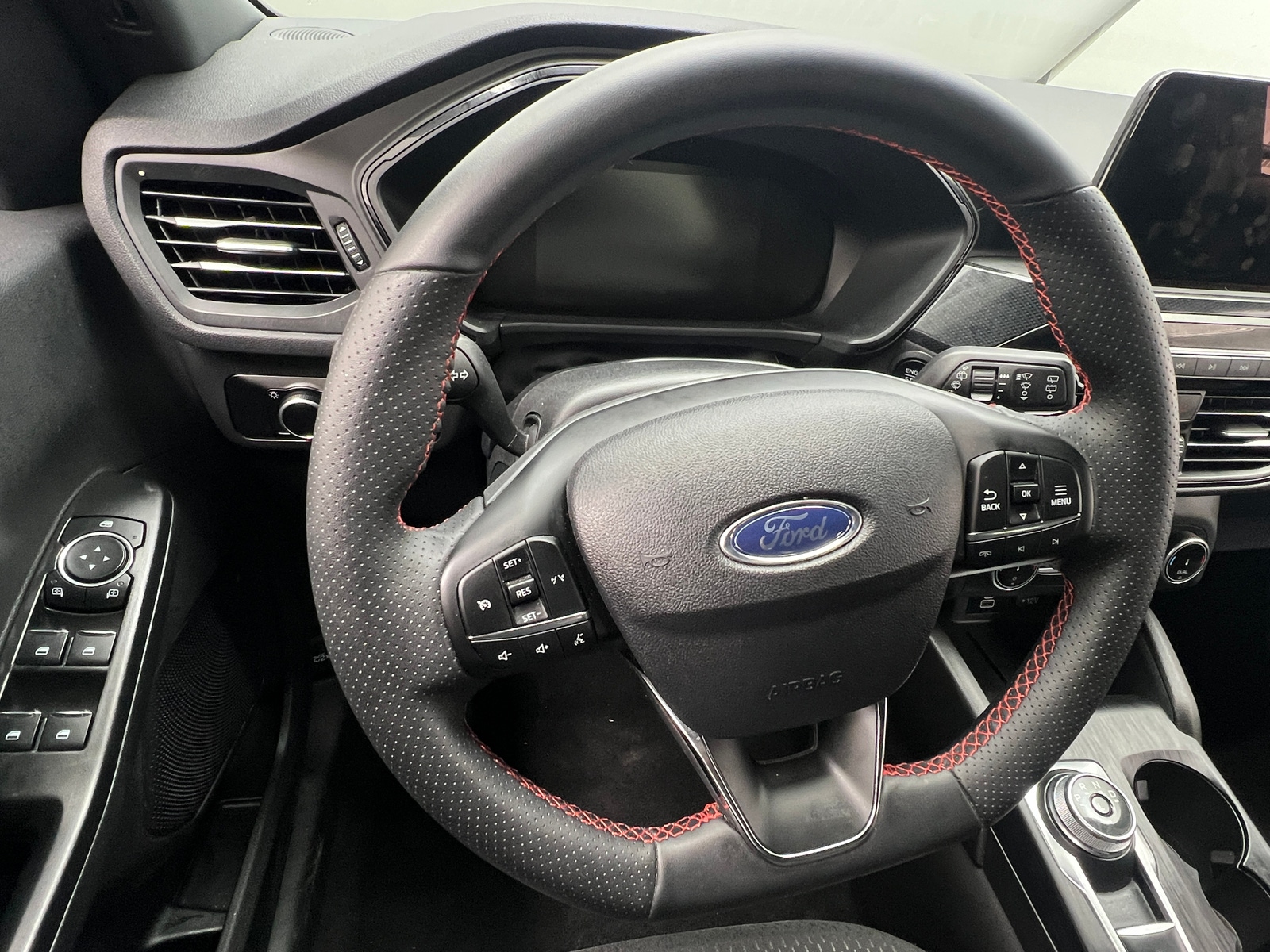 Thumbnail: 2025 Ford Escape - 4