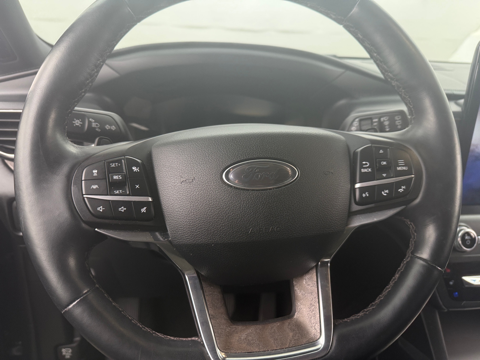 Thumbnail: 2020 Ford Explorer - 4