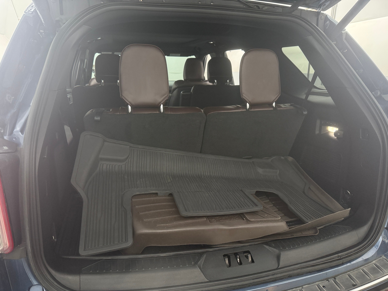 Thumbnail: 2020 Ford Explorer - 6