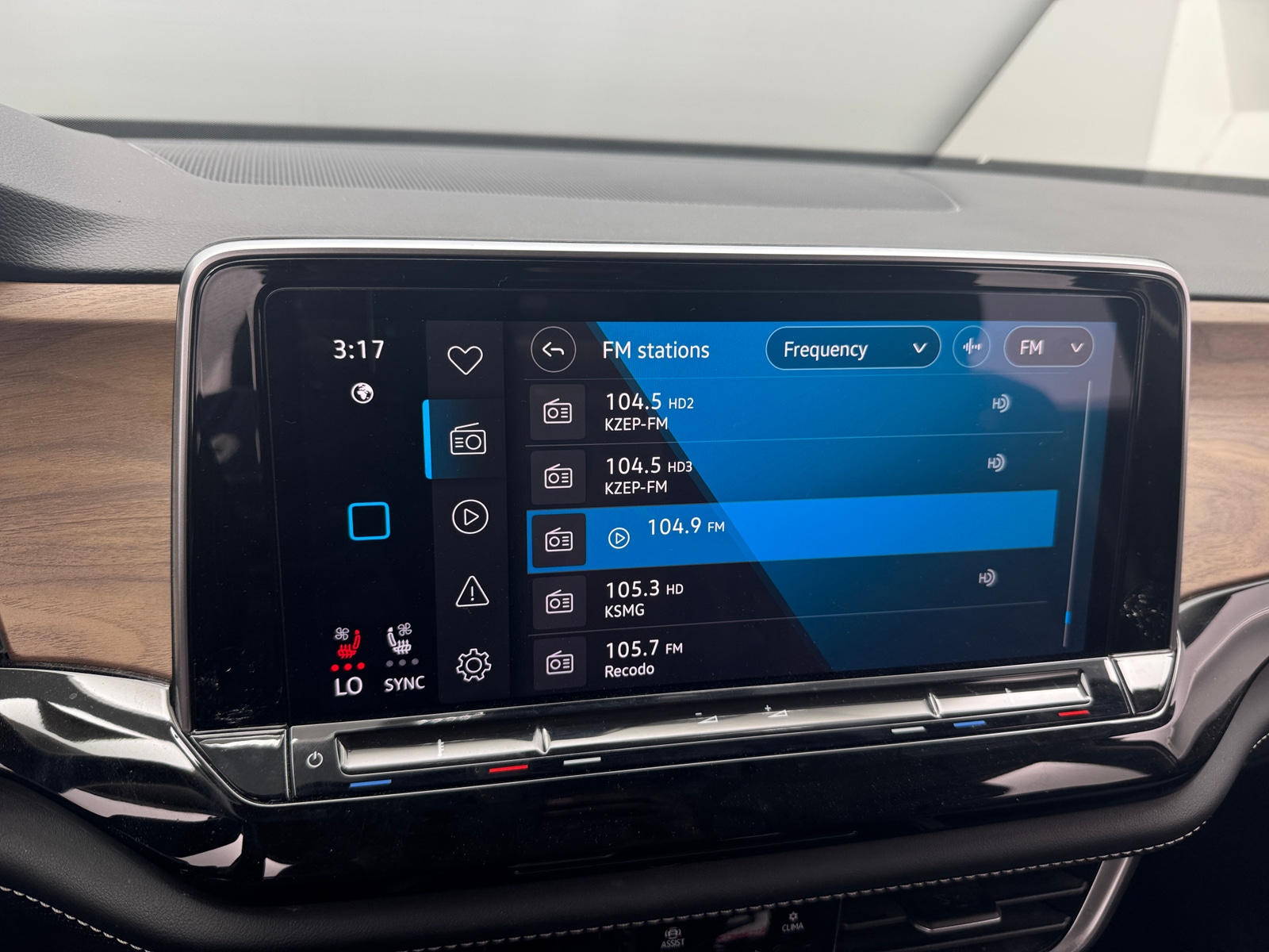 Thumbnail: 2024 Volkswagen Atlas - 3