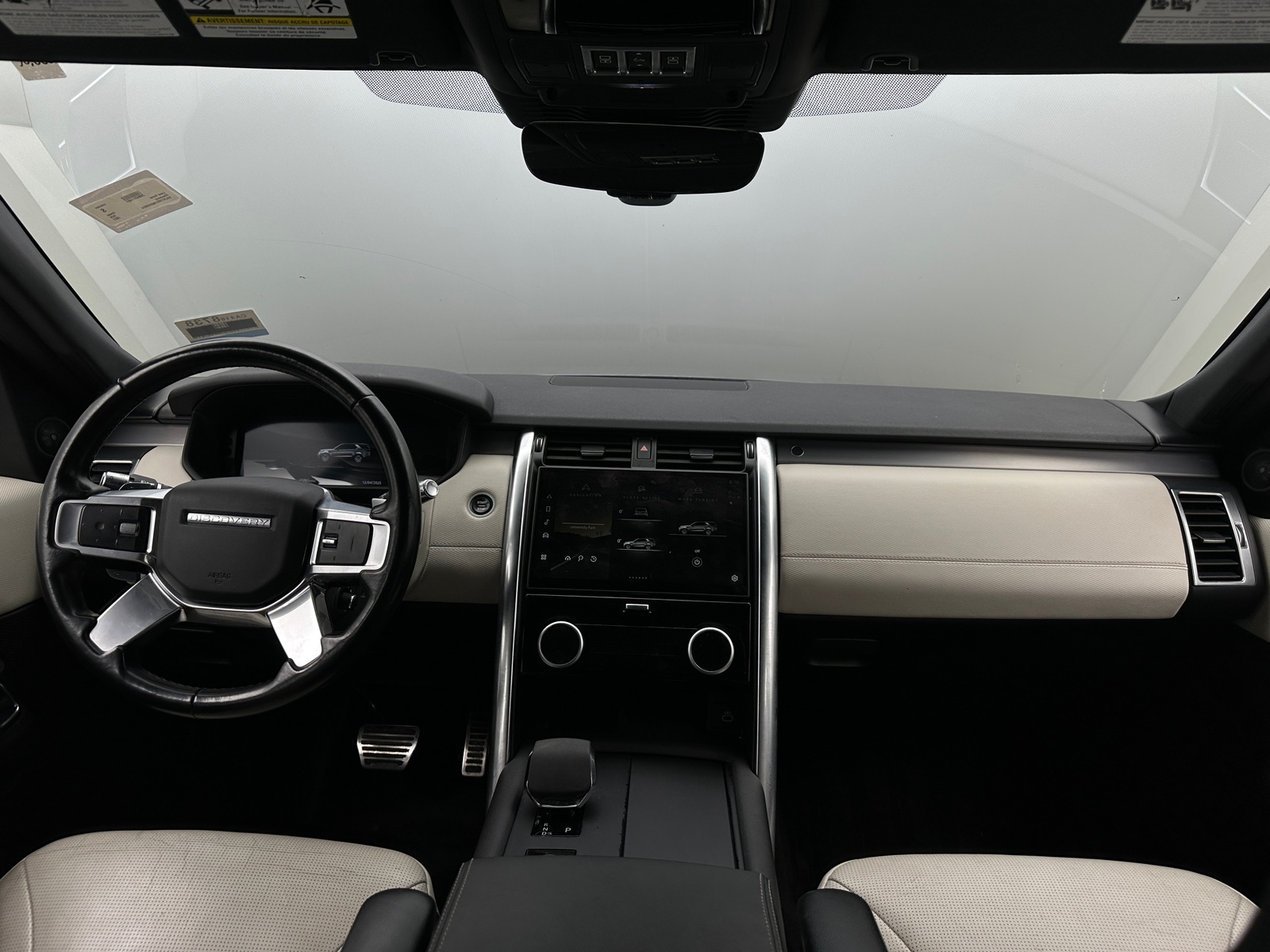 Thumbnail: 2021 Land Rover Discovery - 2