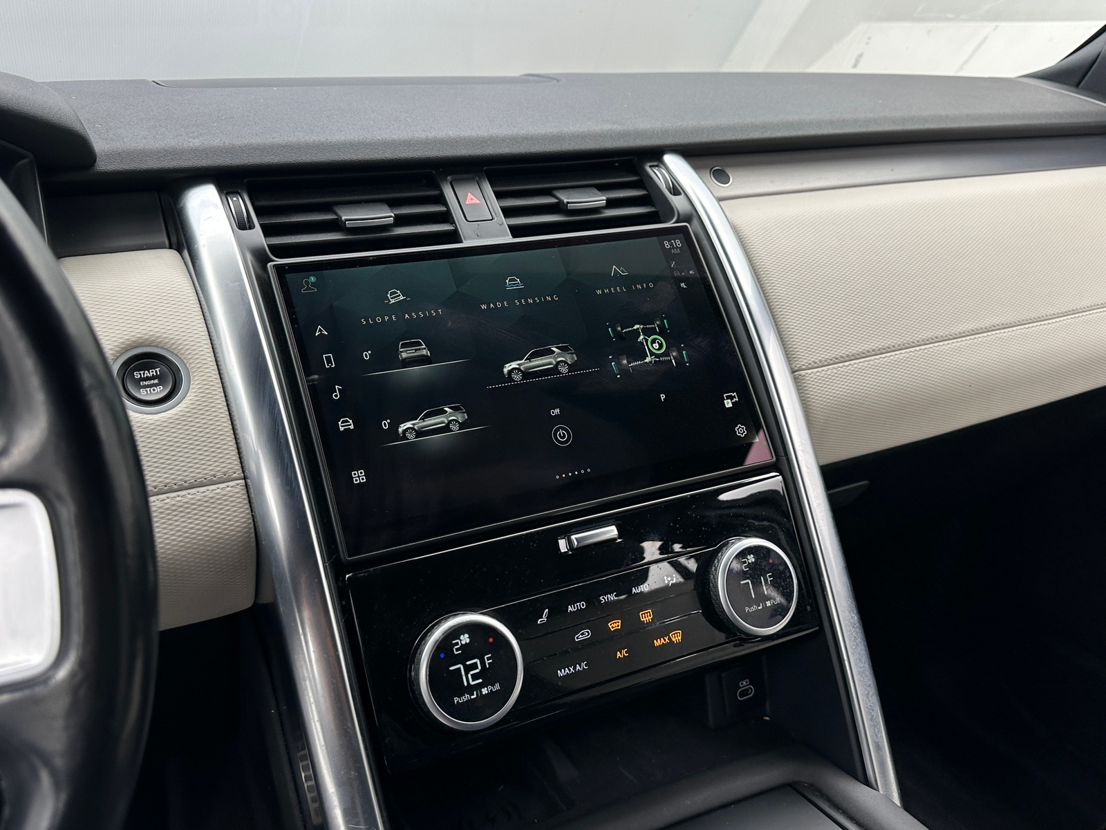 Thumbnail: 2021 Land Rover Discovery - 3