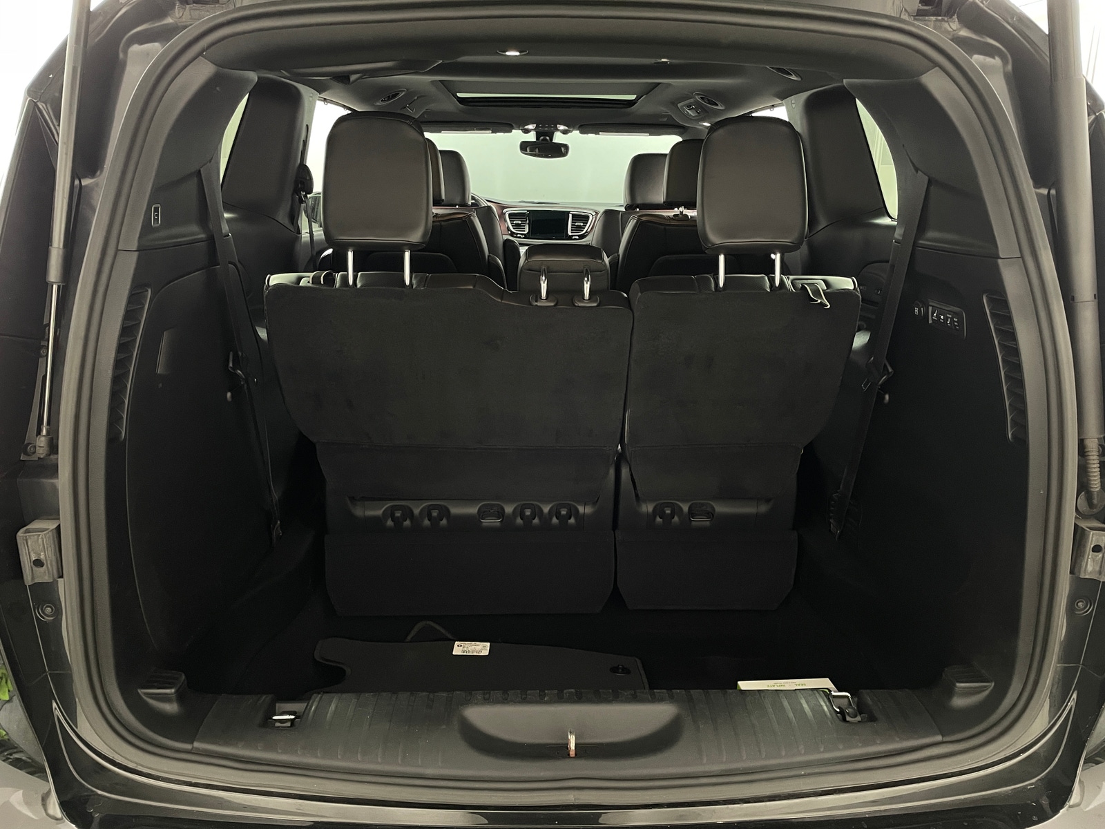 Thumbnail: 2020 Chrysler Pacifica - 6