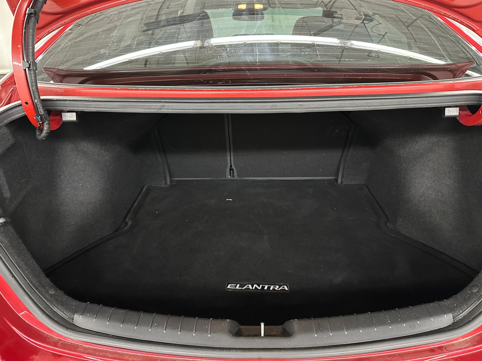 Thumbnail: 2018 Hyundai Elantra - 6