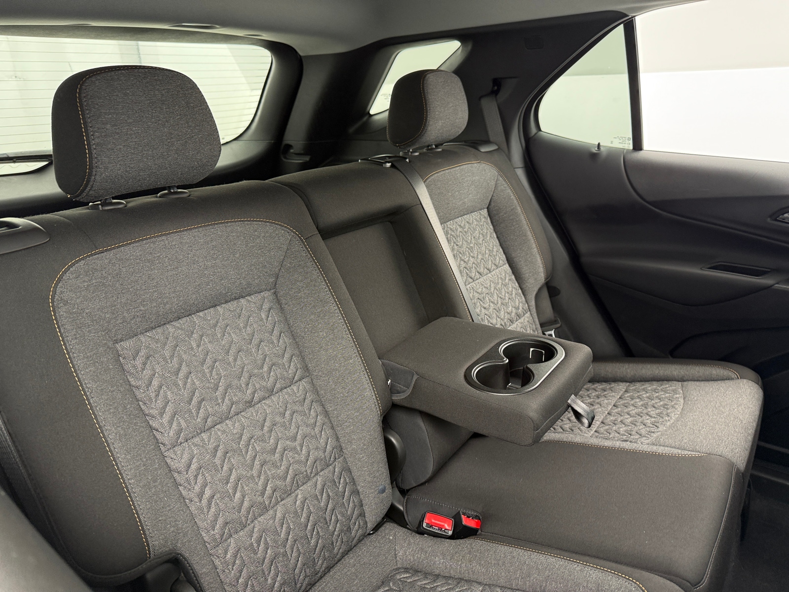 Thumbnail: 2022 Chevrolet Equinox - 6