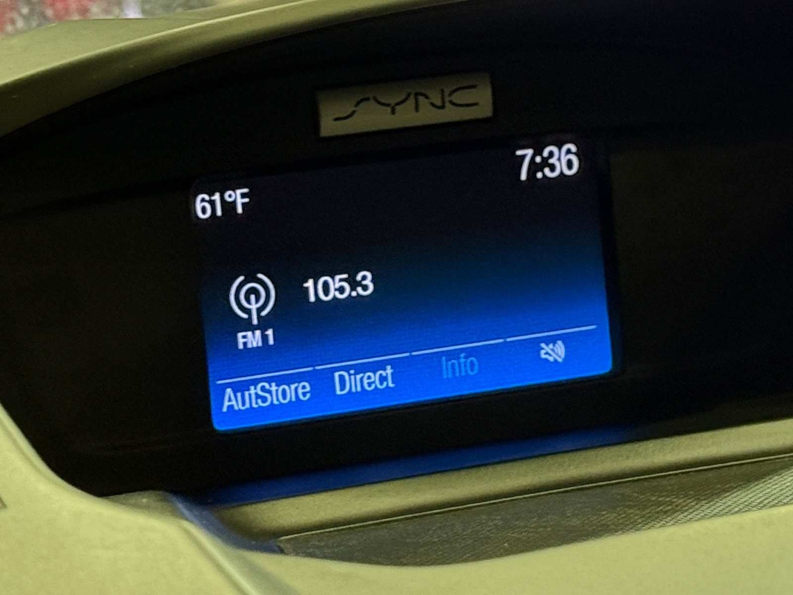 Thumbnail: 2017 Ford Escape - 4