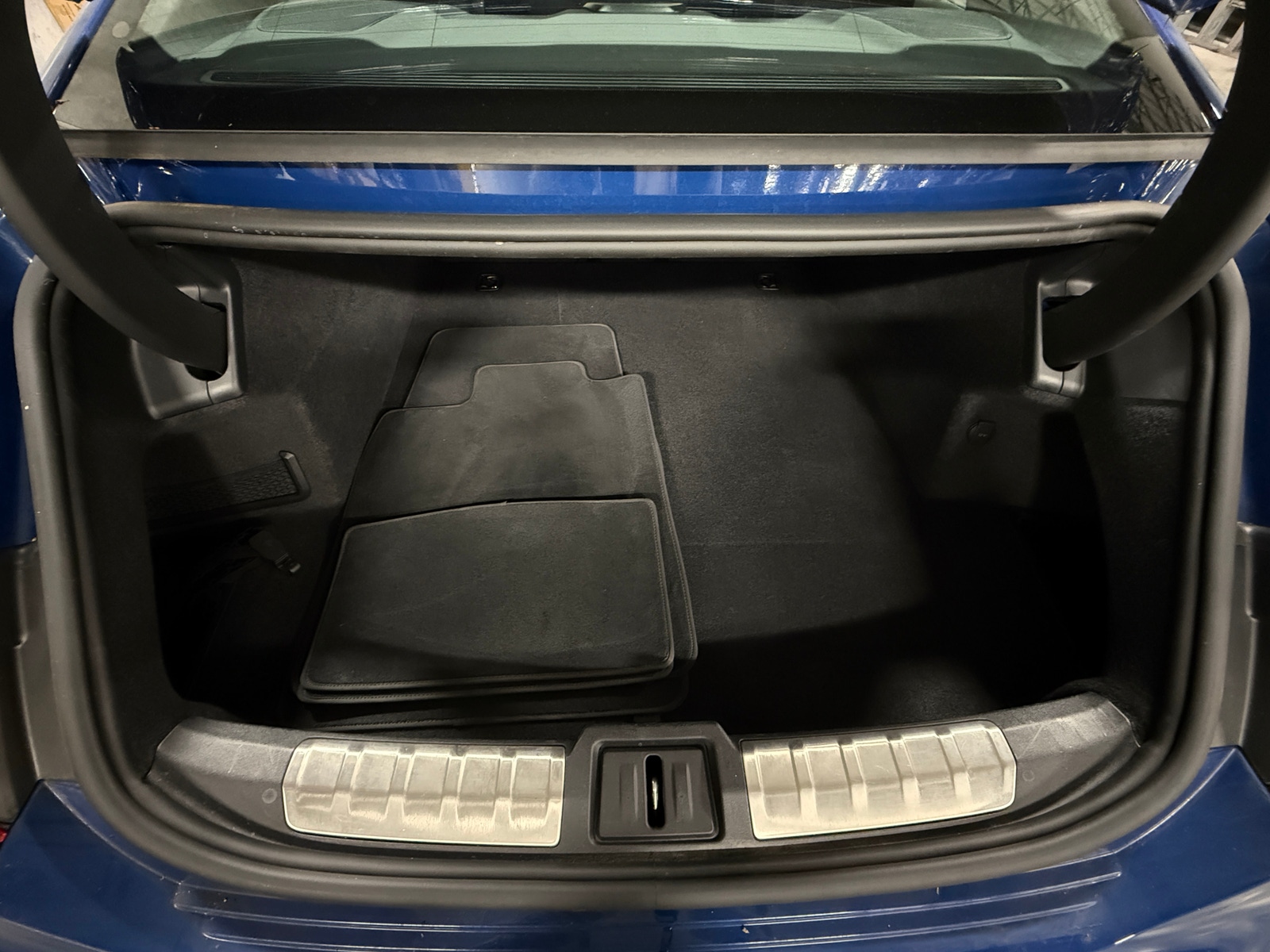 Thumbnail: 2022 Audi e-tron GT - 6