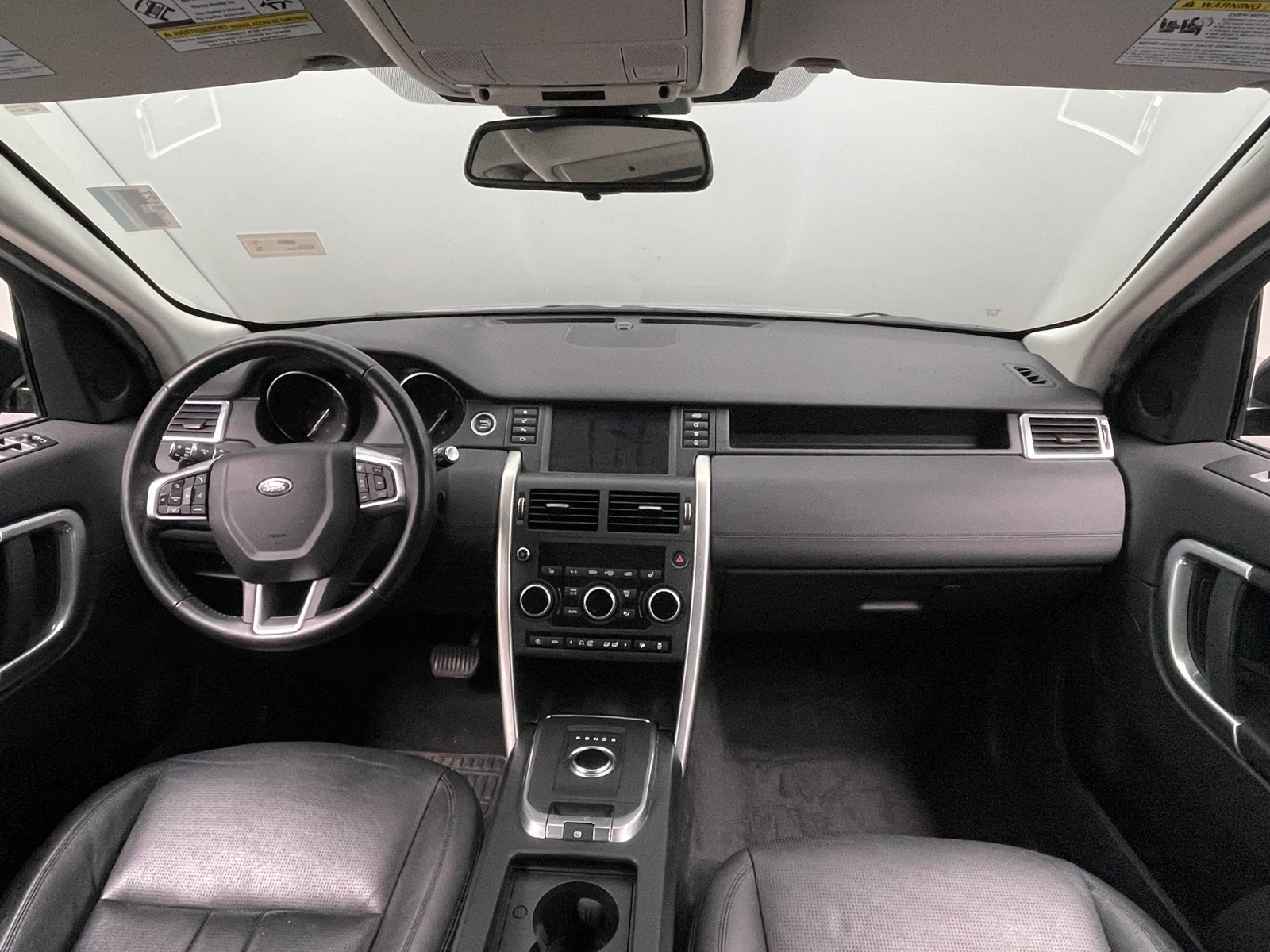 Thumbnail: 2018 Land Rover Discovery Sport - 2