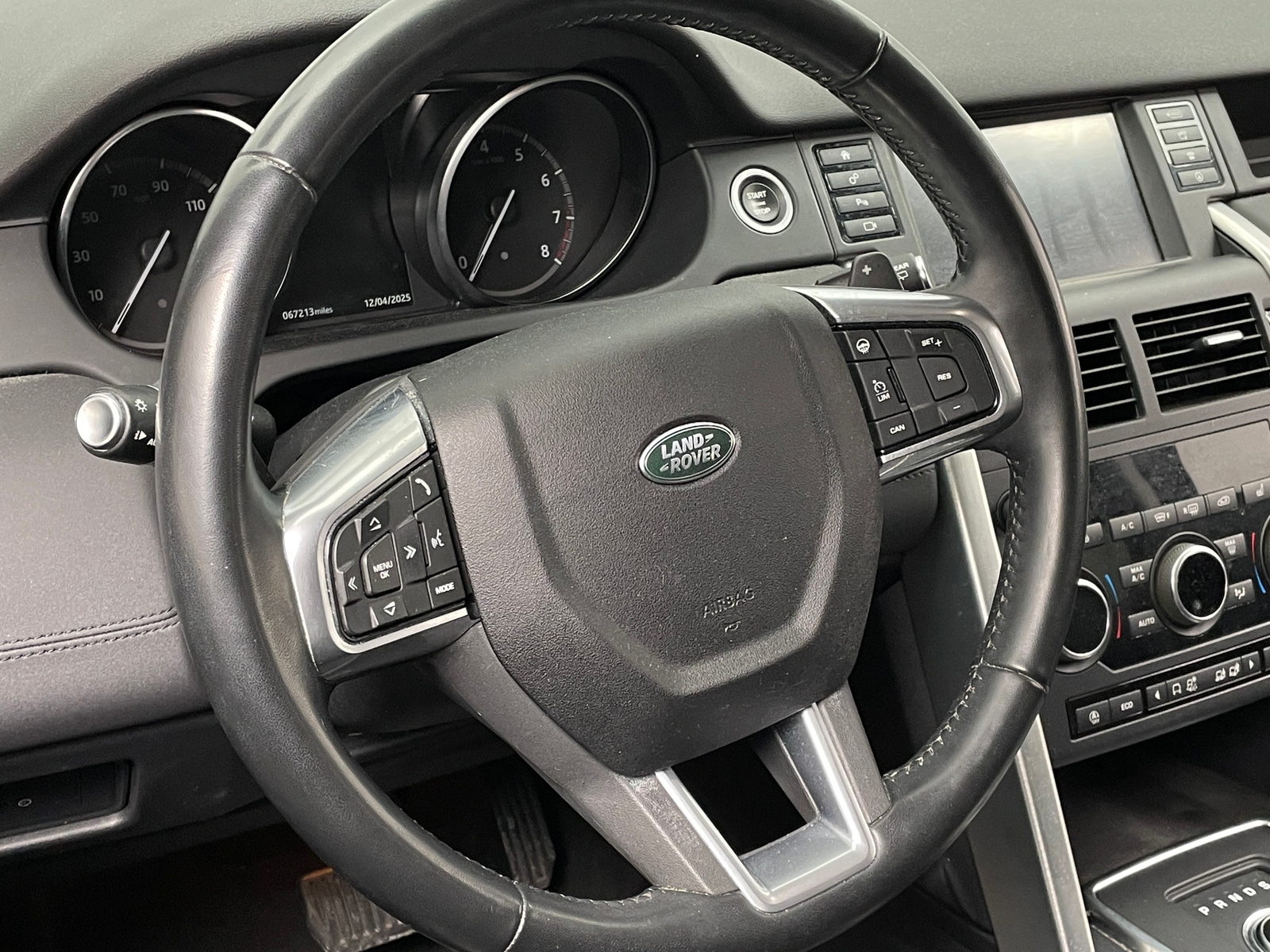 Thumbnail: 2018 Land Rover Discovery Sport - 4