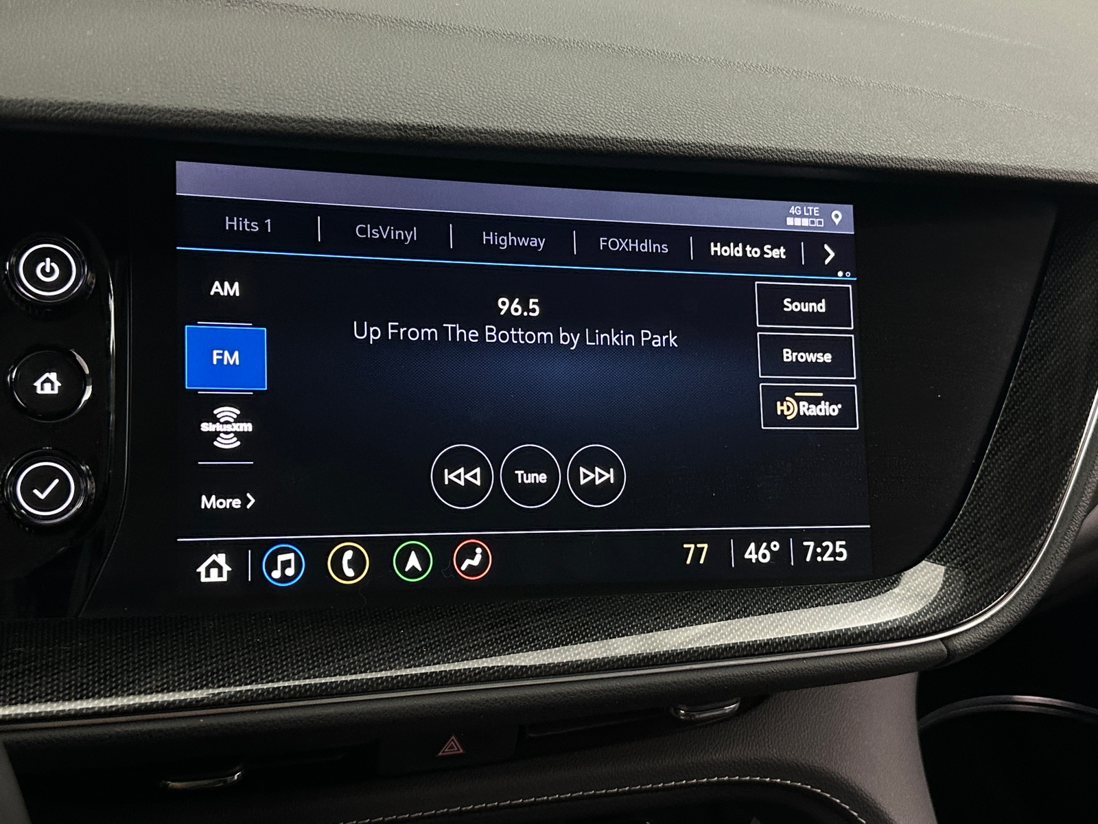 Thumbnail: 2021 Buick Envision - 3