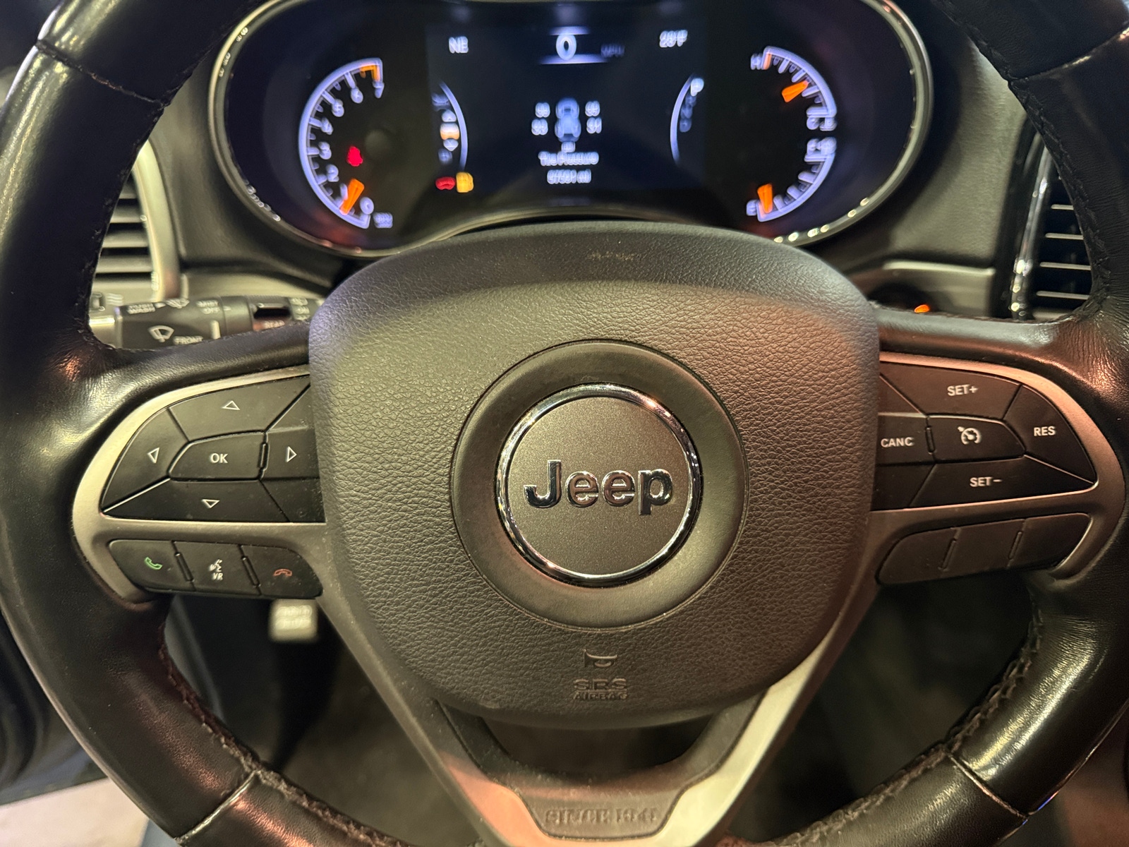 Thumbnail: 2020 Jeep Grand Cherokee - 4