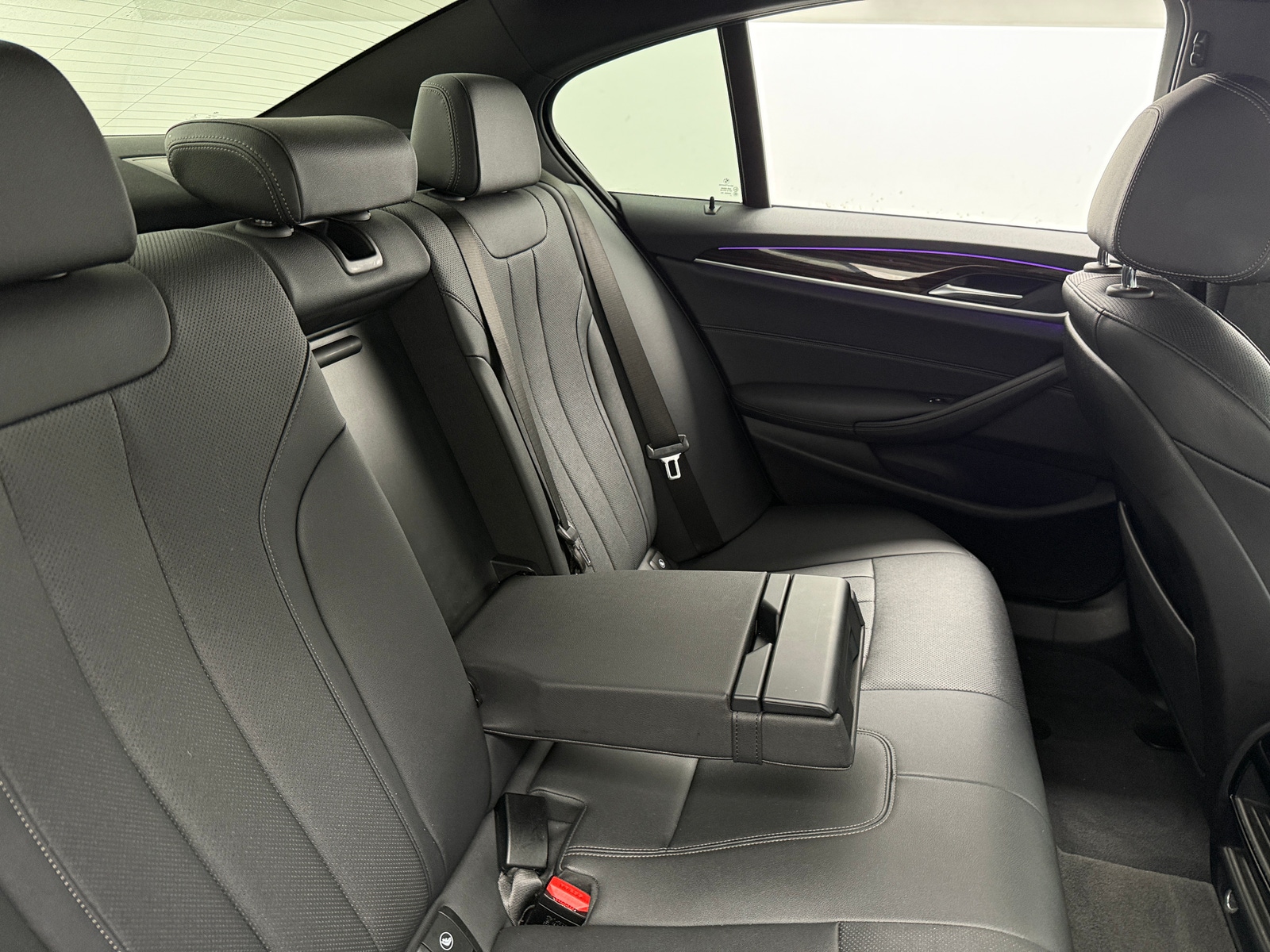 Thumbnail: 2021 BMW 5 Series - 5