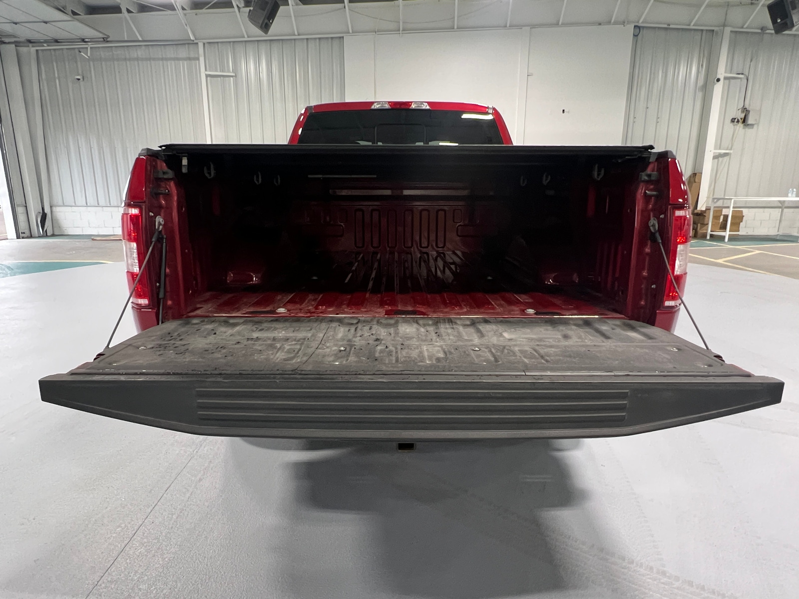 Thumbnail: 2020 Ford Econoline - 7