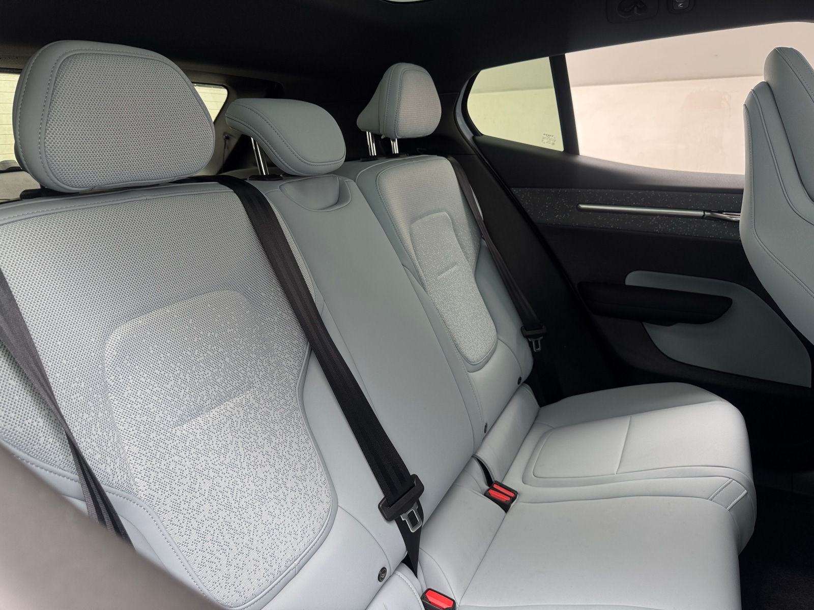 Thumbnail: 2025 Volvo EX30 - 5