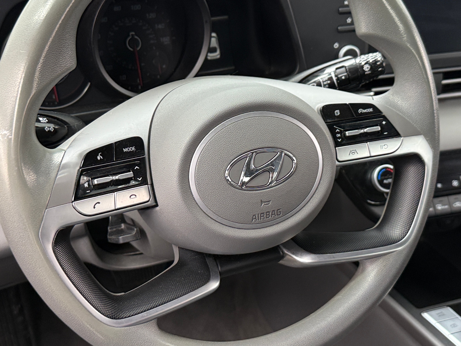 Thumbnail: 2022 Hyundai Elantra - 5