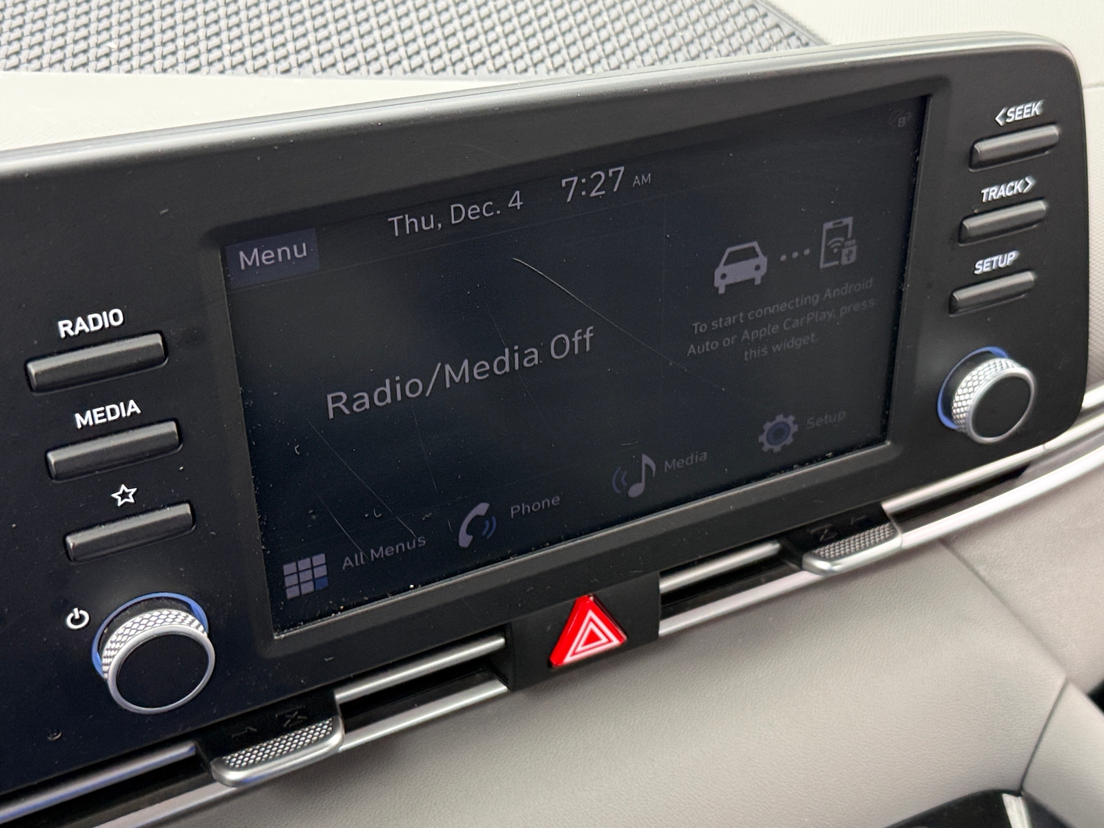 Thumbnail: 2022 Hyundai Elantra - 4