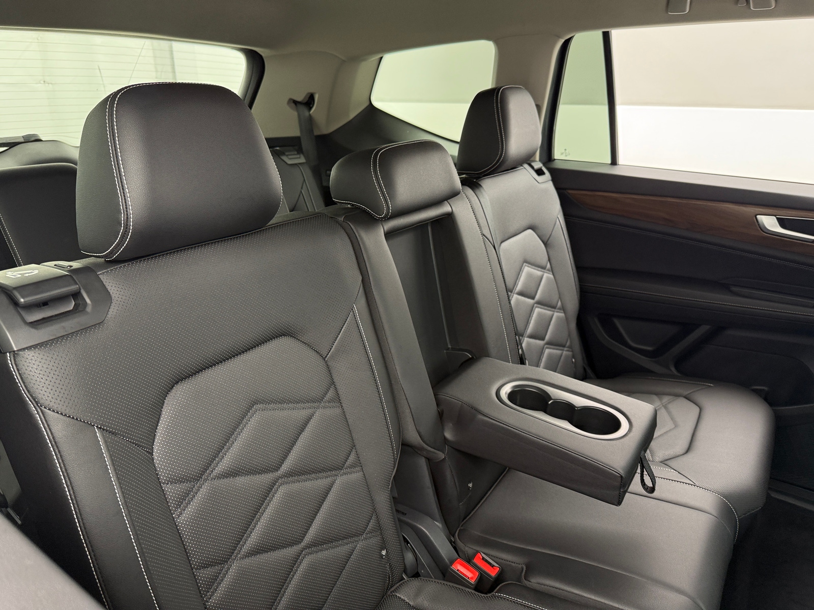 Thumbnail: 2025 Volkswagen Atlas - 5