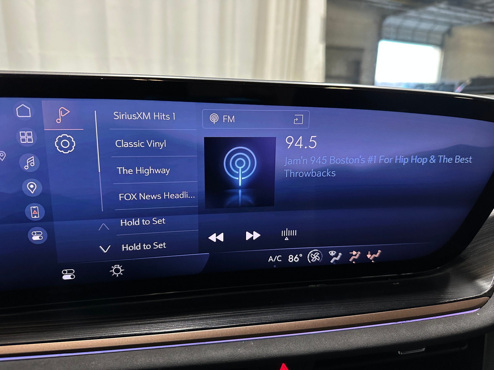 Thumbnail: 2024 Buick Envision - 3