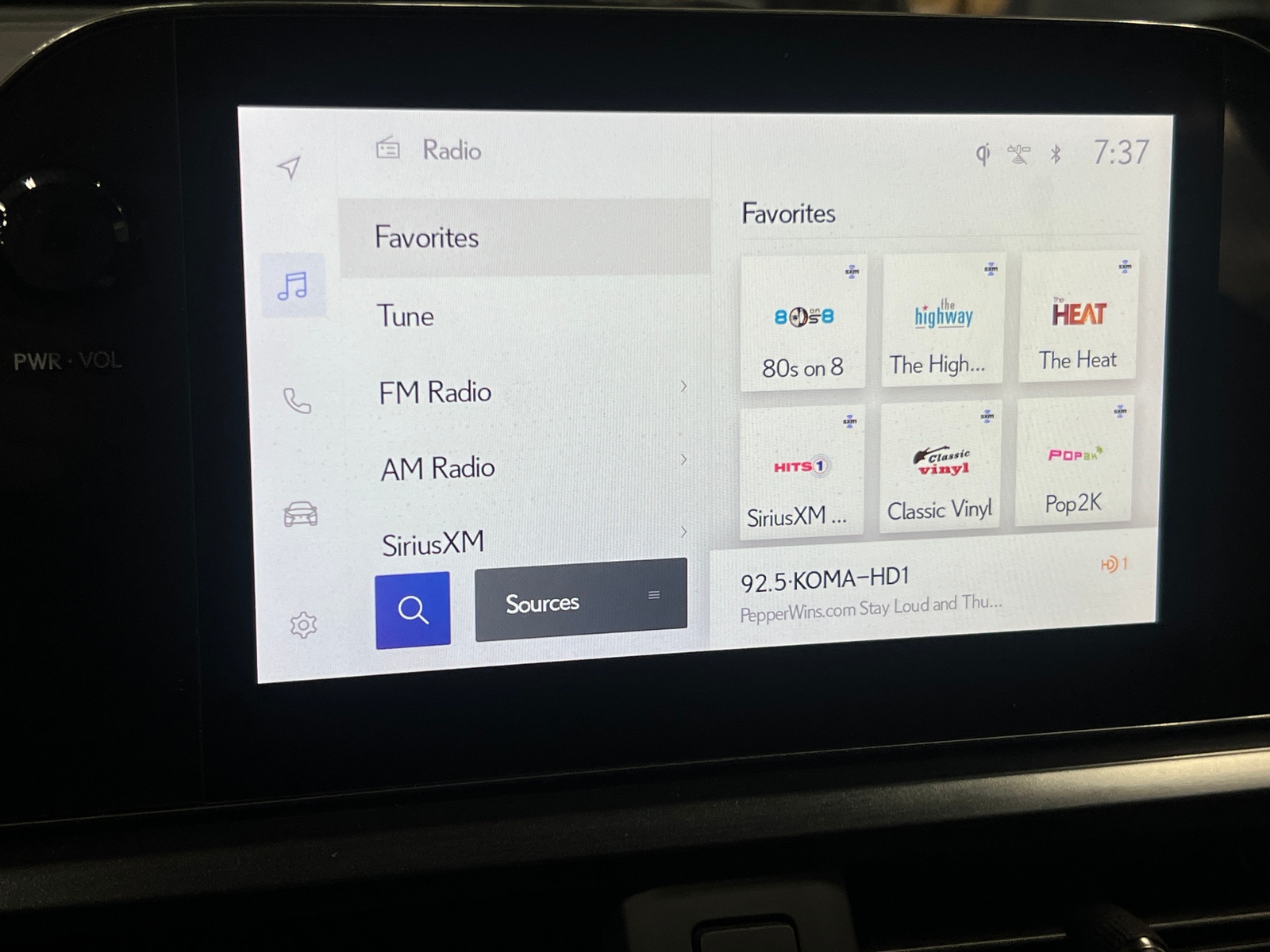 Thumbnail: 2024 Lexus UX - 3