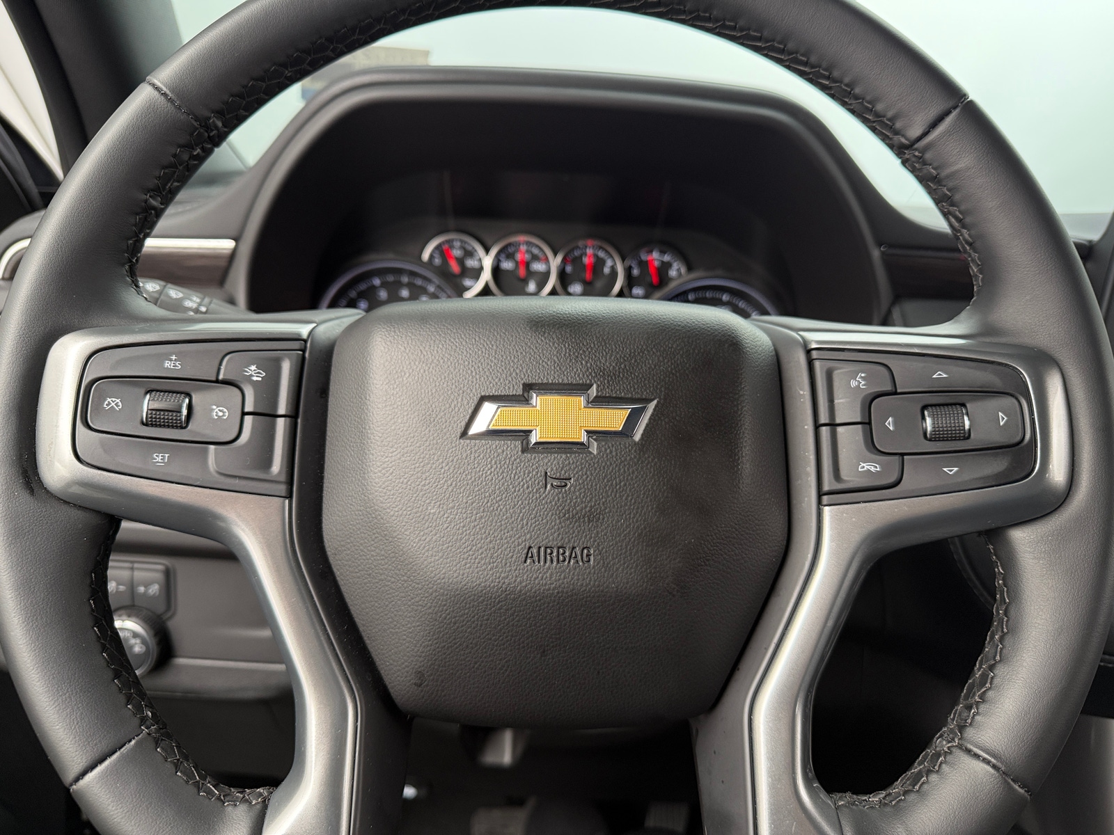 Thumbnail: 2024 Chevrolet Tahoe - 5