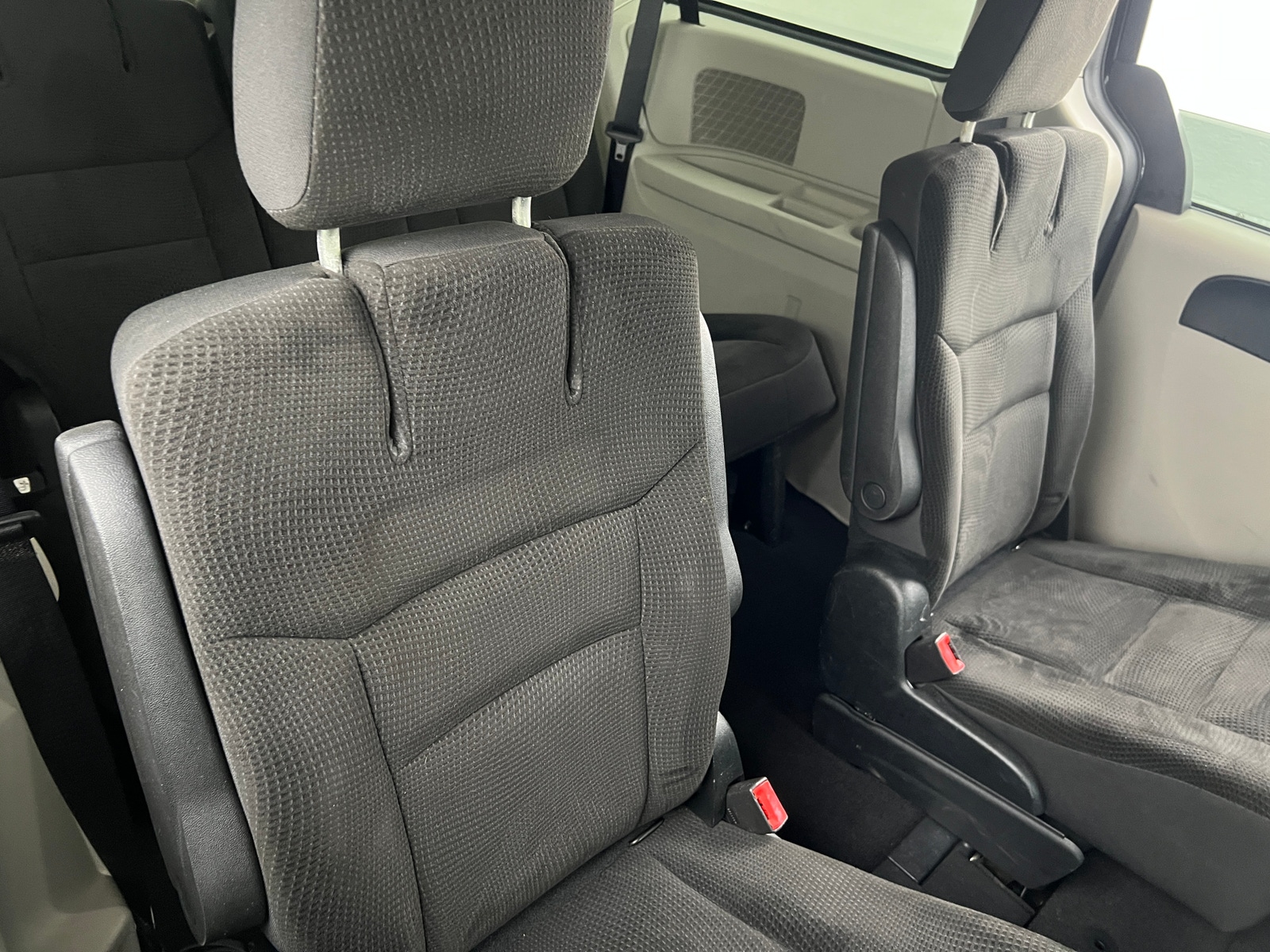 Thumbnail: 2017 Dodge Grand Caravan - 6