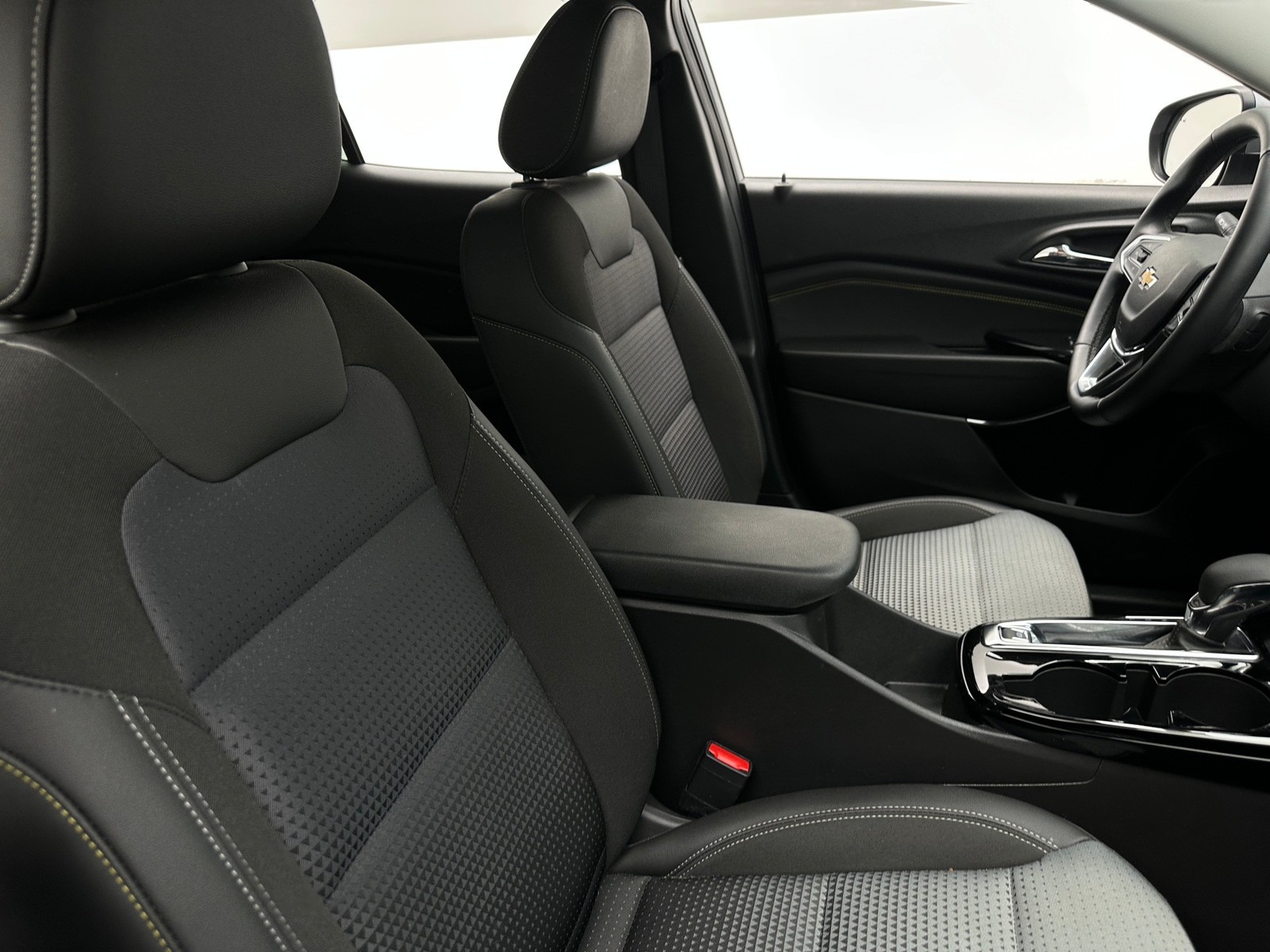 Thumbnail: 2024 Chevrolet Trax - 2