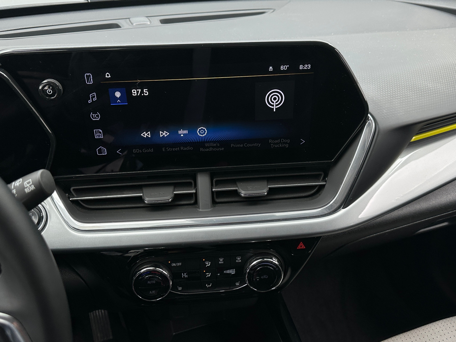 Thumbnail: 2024 Chevrolet Trax - 4