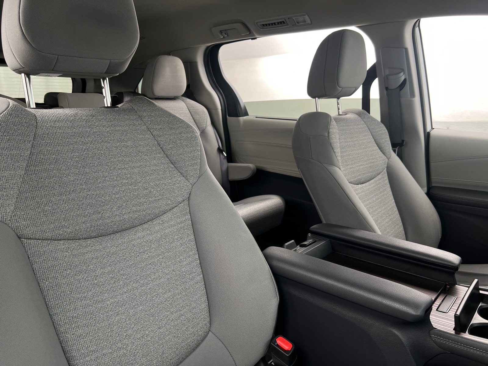 Thumbnail: 2022 Toyota Sienna - 2