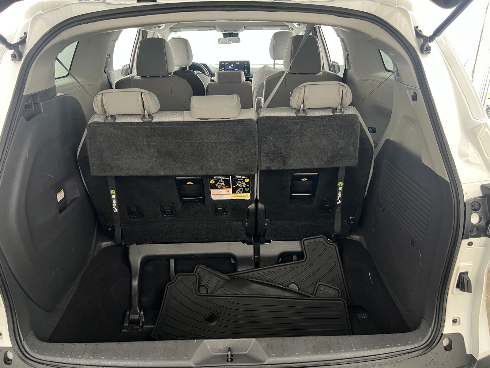 Thumbnail: 2022 Toyota Sienna - 7