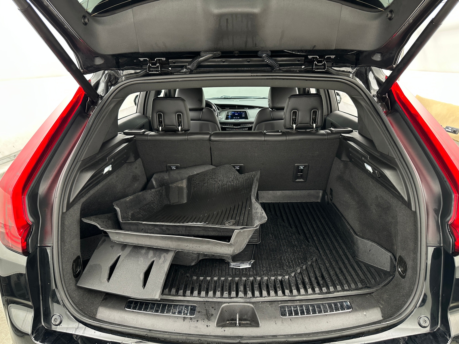 Thumbnail: 2021 Cadillac XT4 - 6