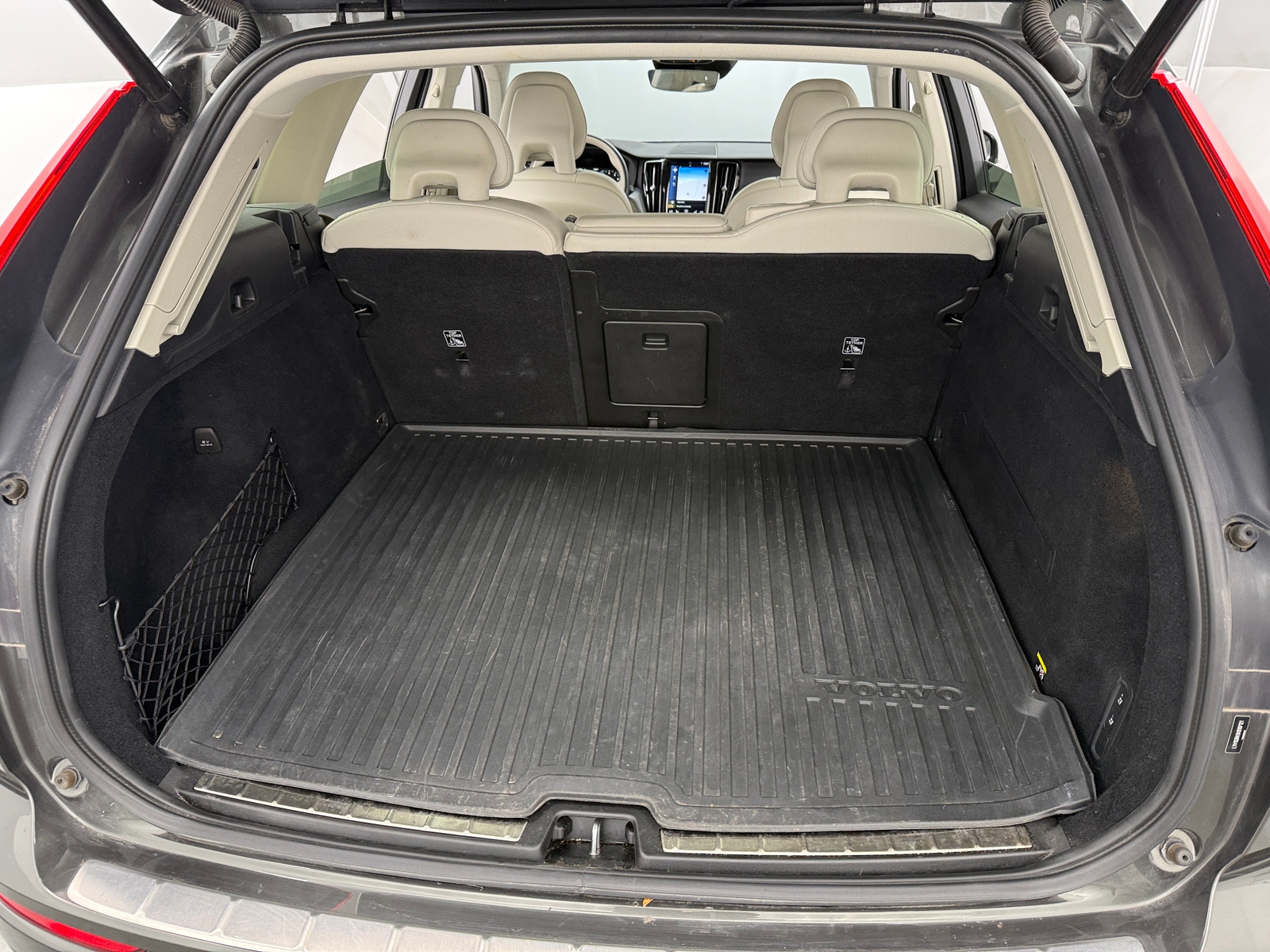 Thumbnail: 2019 Volvo XC60 - 6