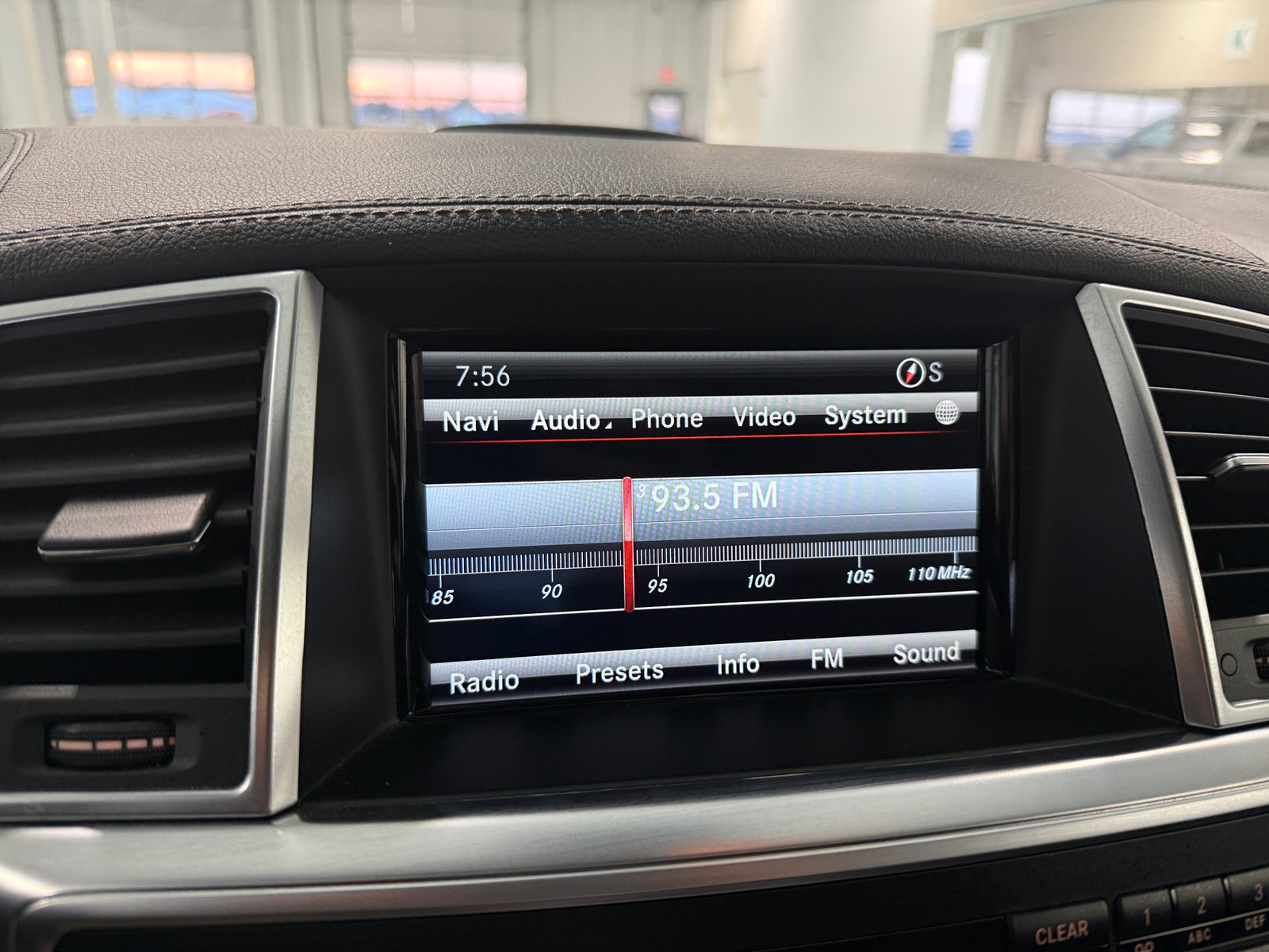 Thumbnail: 2015 Mercedes-Benz GL-Class - 3