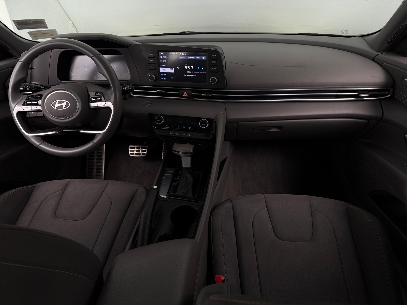 Thumbnail: 2025 Hyundai Elantra - 3