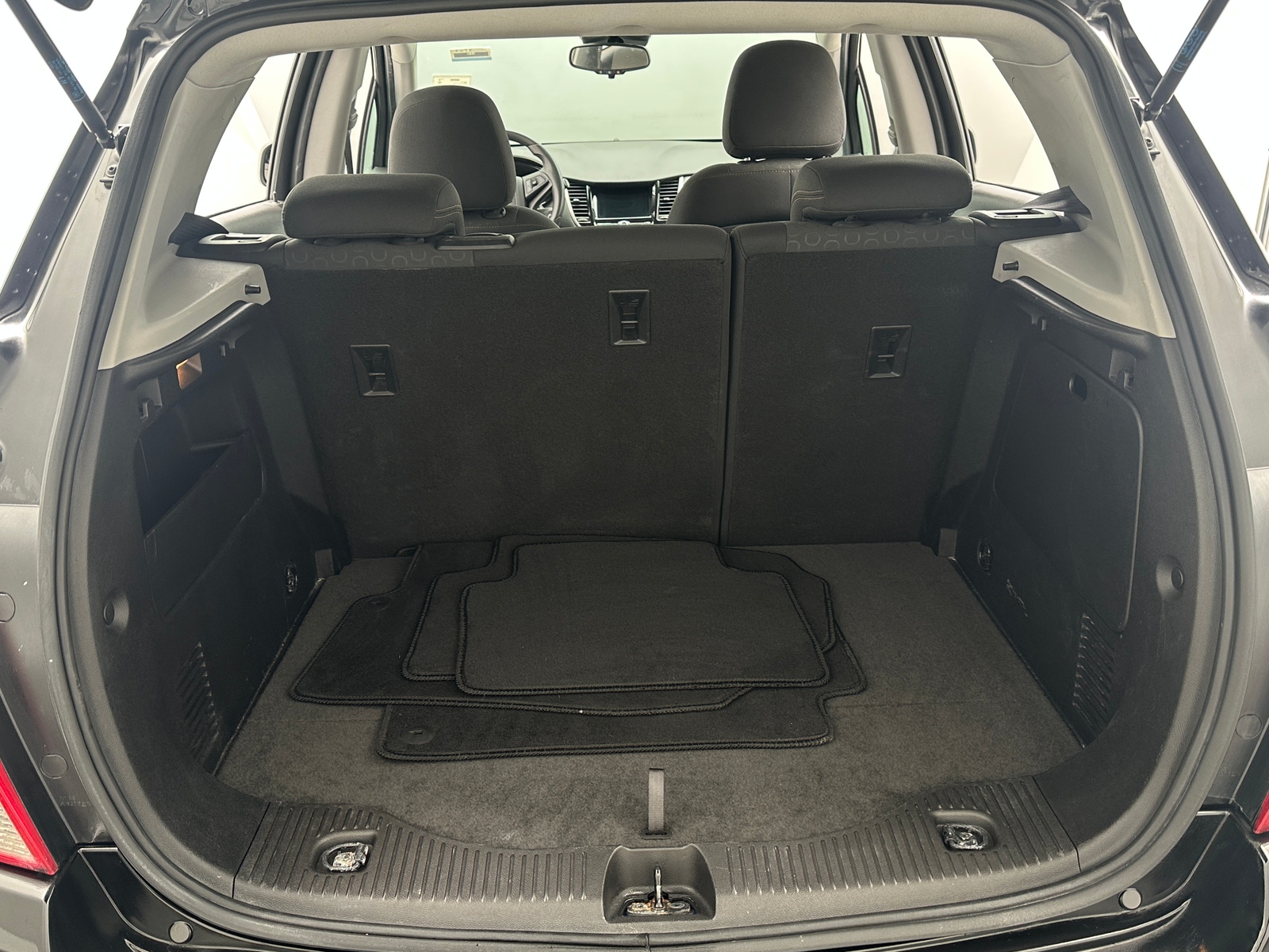 Thumbnail: 2018 Chevrolet Trax - 7