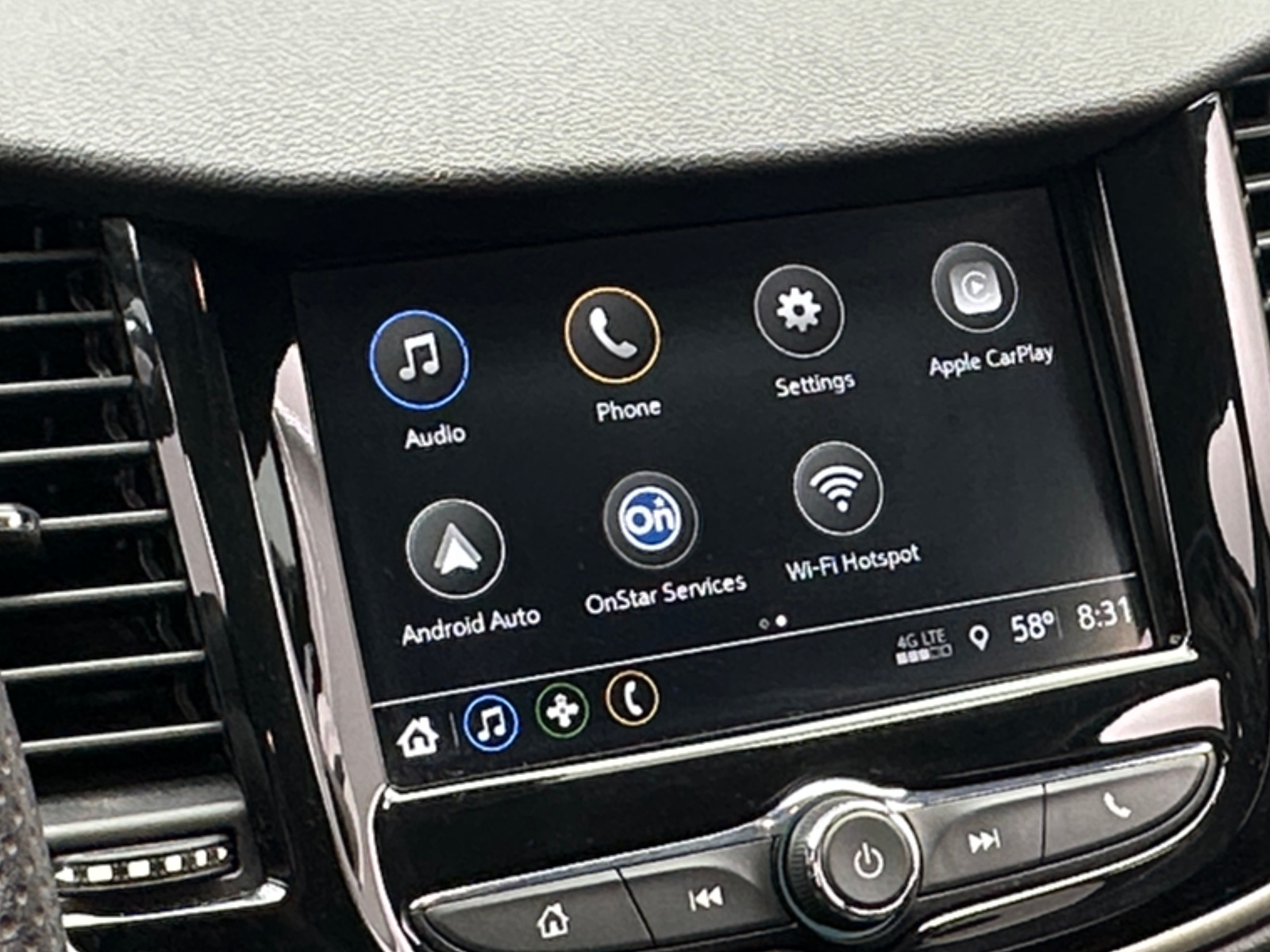 Thumbnail: 2018 Chevrolet Trax - 4