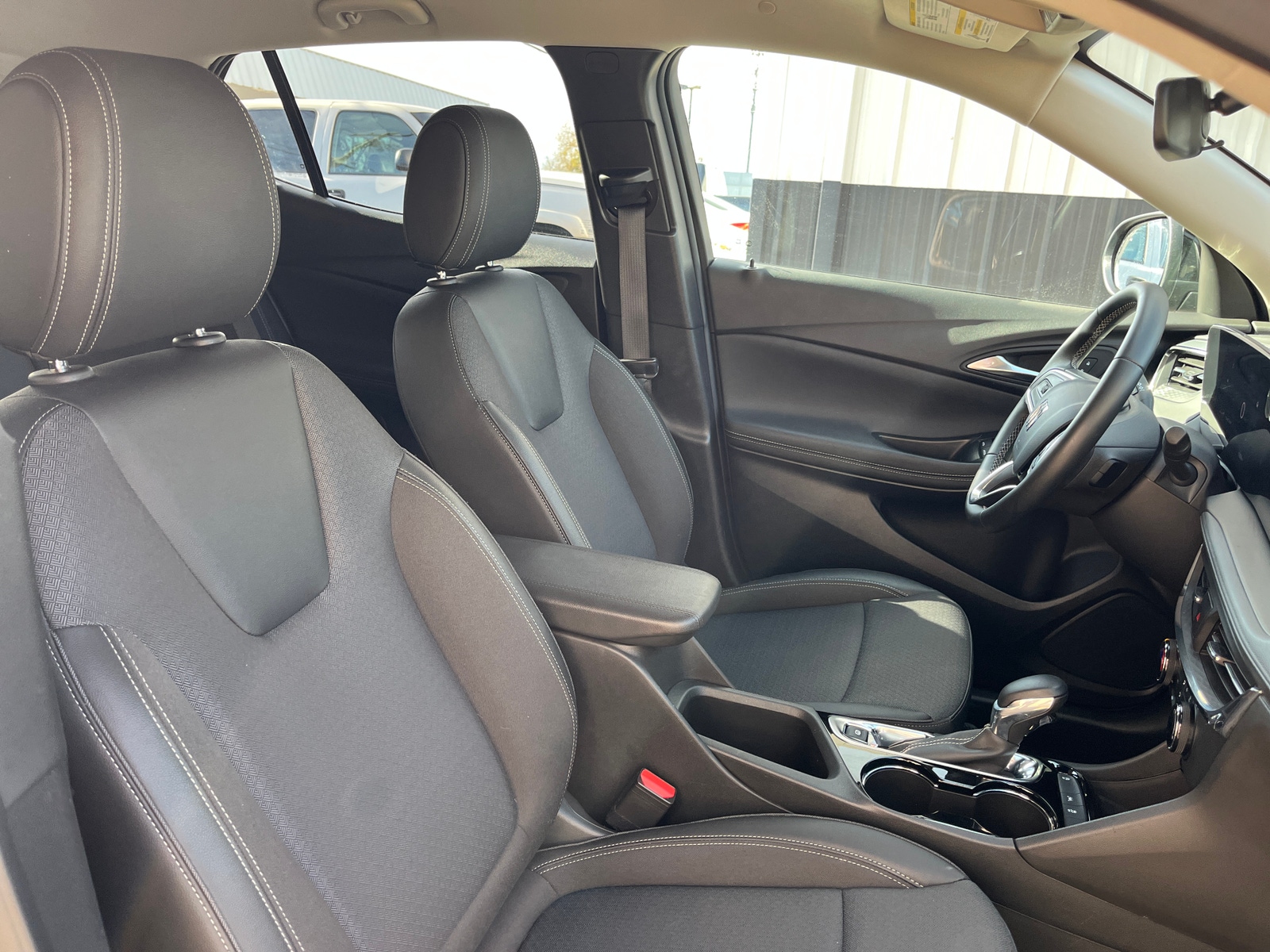 Thumbnail: 2025 Buick Encore GX - 2