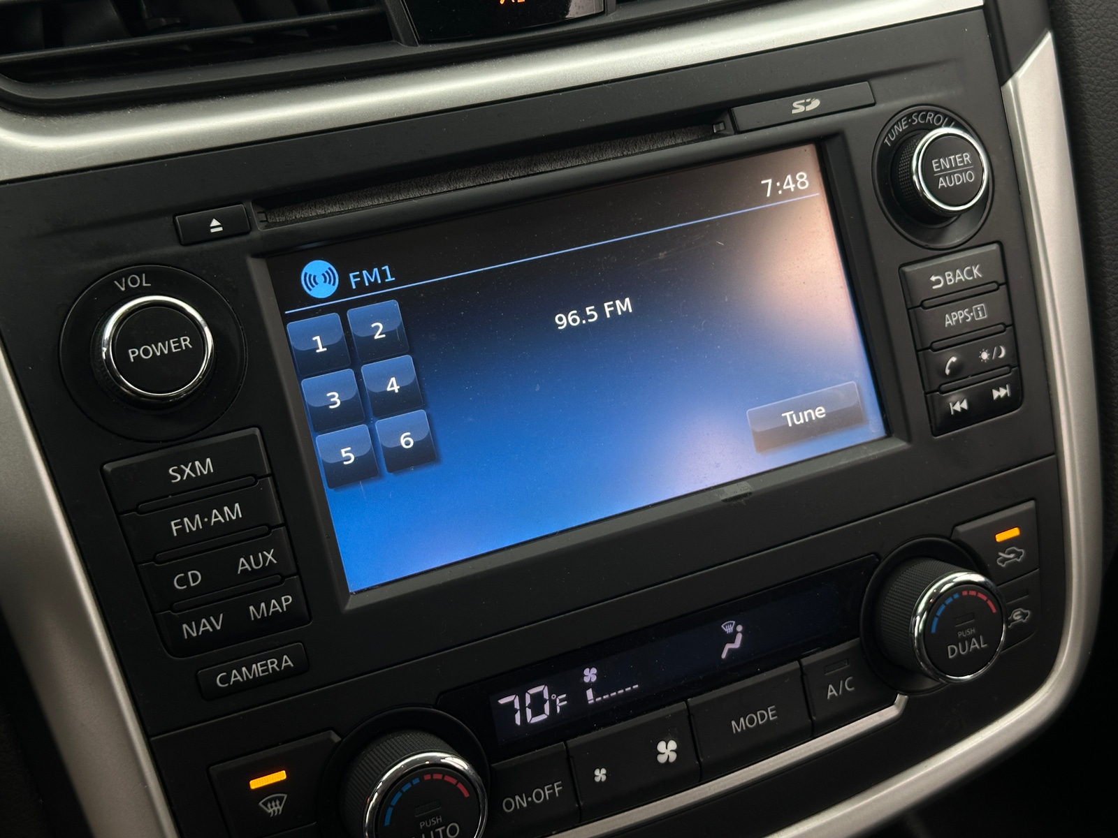 Thumbnail: 2016 Nissan Altima - 4