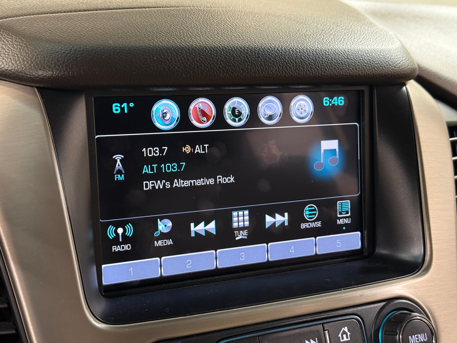 Thumbnail: 2017 GMC Yukon - 3