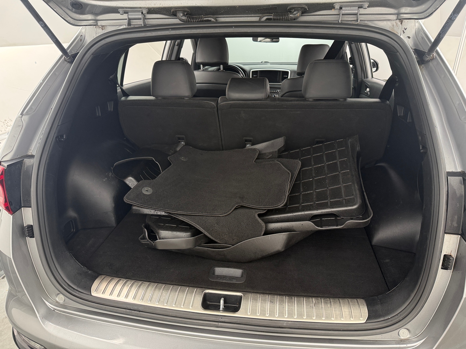 Thumbnail: 2020 Kia Sportage - 6