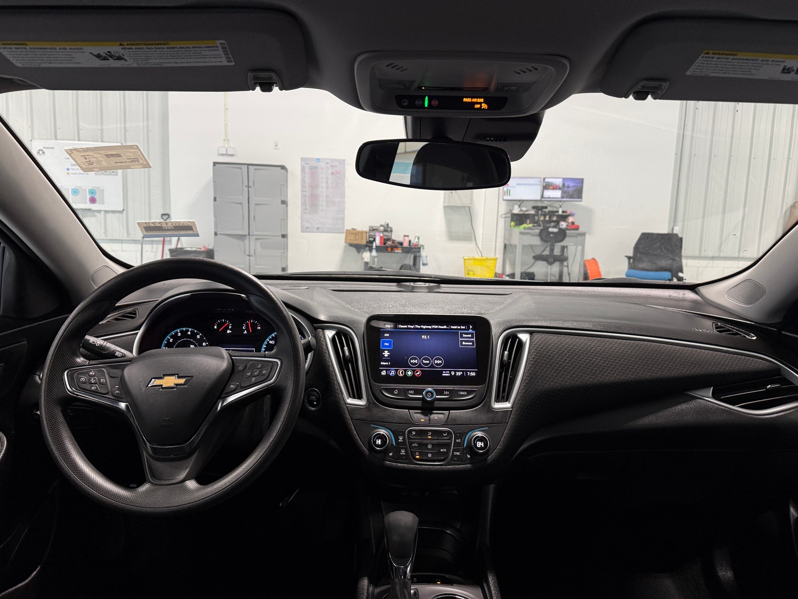 Thumbnail: 2024 Chevrolet Malibu - 3